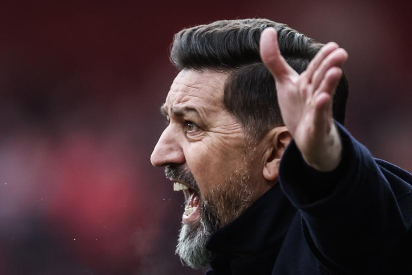 Anderlecht's head coach Besnik Hasi pictured during a soccer match between Standard de Liege and RSC Anderlecht, Sunday 01 February 2026 in Liege, on day 23 of the 2025-2026 'Jupiler Pro League' first division of the Belgian championship. BELGA PHOTO BRUNO FAHY