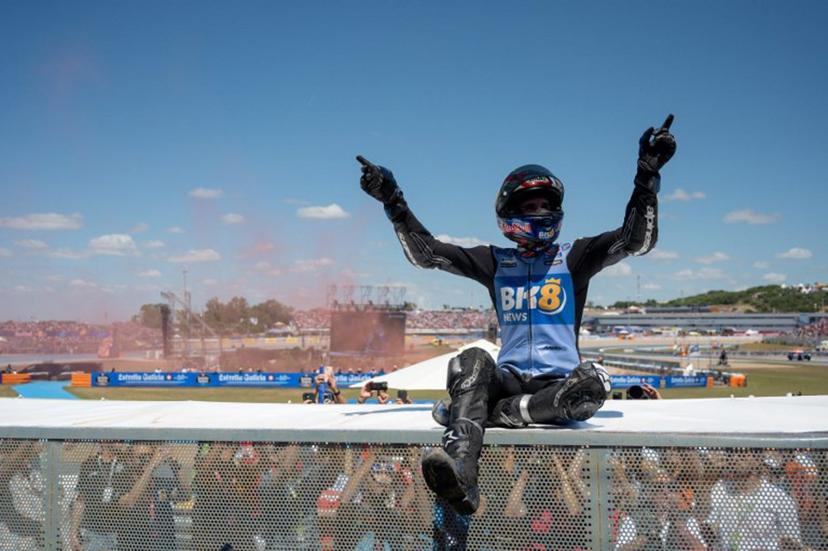 Winner team Gresini Racing MotoGP's Alex Marquez celebrates after the MotoGP Spanish Grand Prix at the Jerez racetrack in Jerez de la Frontera, on April 26, 2025.  JORGE GUERRERO / AFP