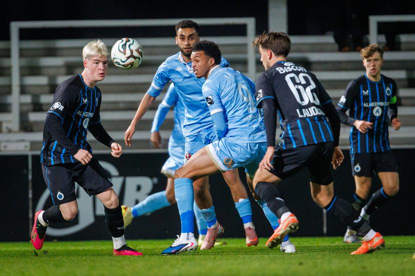 Club's Yanis Musuayi and Seraing's Edouard Soumah-Abbad fight for the ball during a soccer game between Club NXT and RFC Seraing, Friday 30 January 2026 in Roeselare, on day 23 of the 2025-2026 'Challenger Pro League' 1B second division of the Belgian championship. BELGA PHOTO KURT DESPLENTER