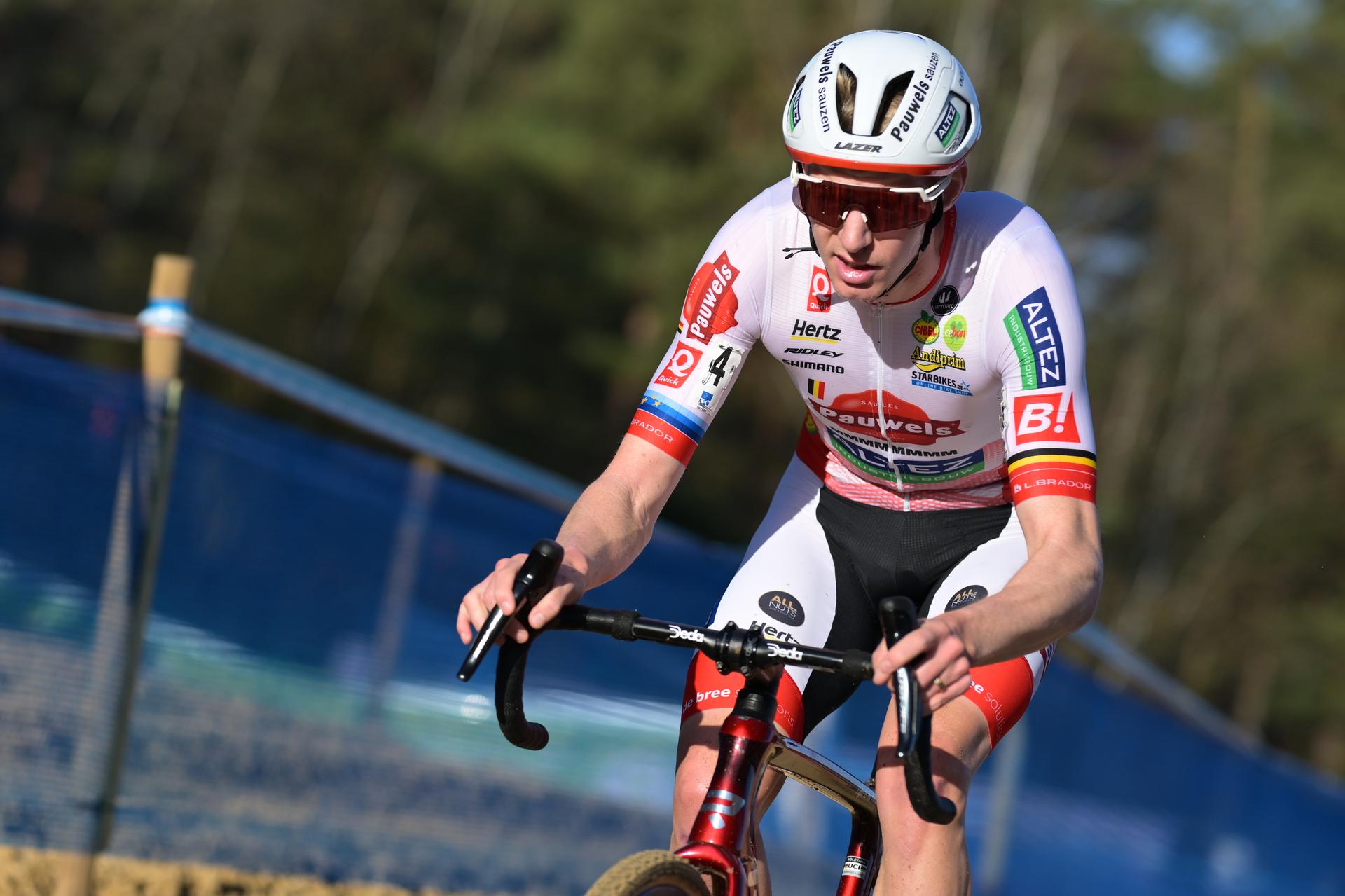 Belgian Michael Vanthourenhout pictured in action during the men's elite race of the Krawatencross cyclocross in Lille, the seventh stage (out of 8) in the X2O Badkamers Trofee competition, on Sunday 08 February 2026. BELGA PHOTO DAVID PINTENS