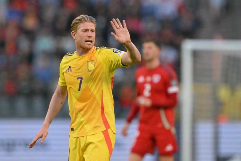 Belgium's midfielder #07 Kevin De Bruyne (L) gestures during the FIFA World Cup 2026 Group J European qualification football match between Belgium and Wales at the King Baudouin Stadium in Brussels, on June 9, 2025.  NICOLAS TUCAT / AFP