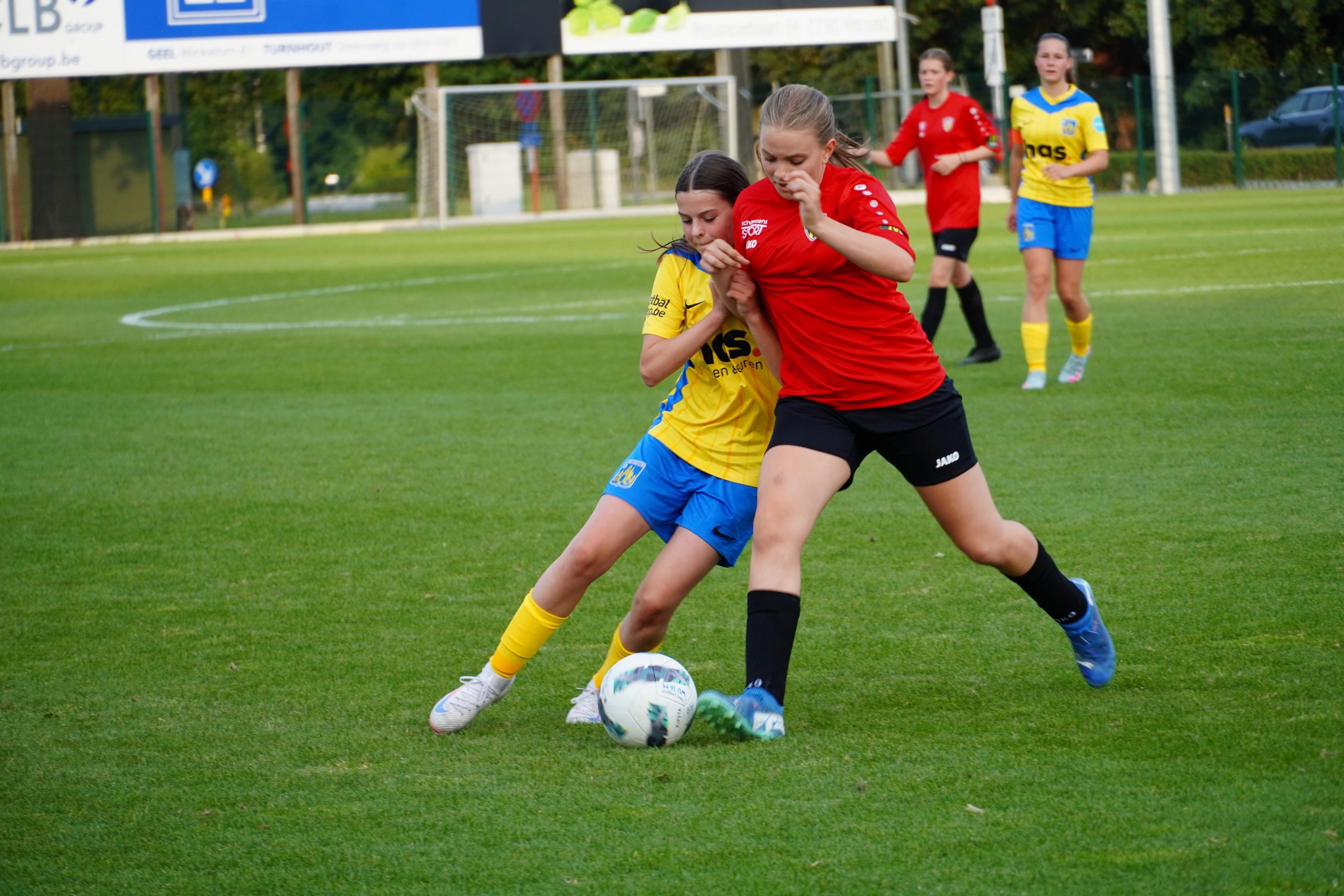 KVC Westerlo vs Lyra Lierse U16 Meisjes