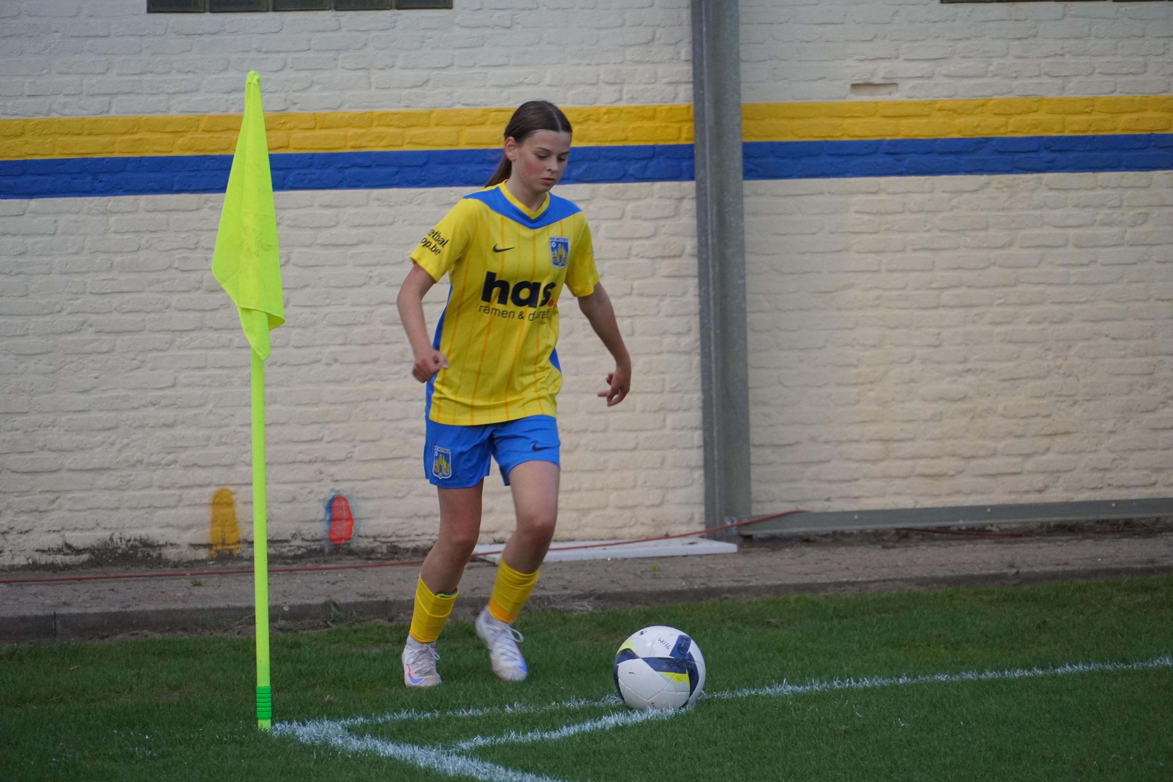 KVC Westerlo vs Lyra Lierse U16 Meisjes