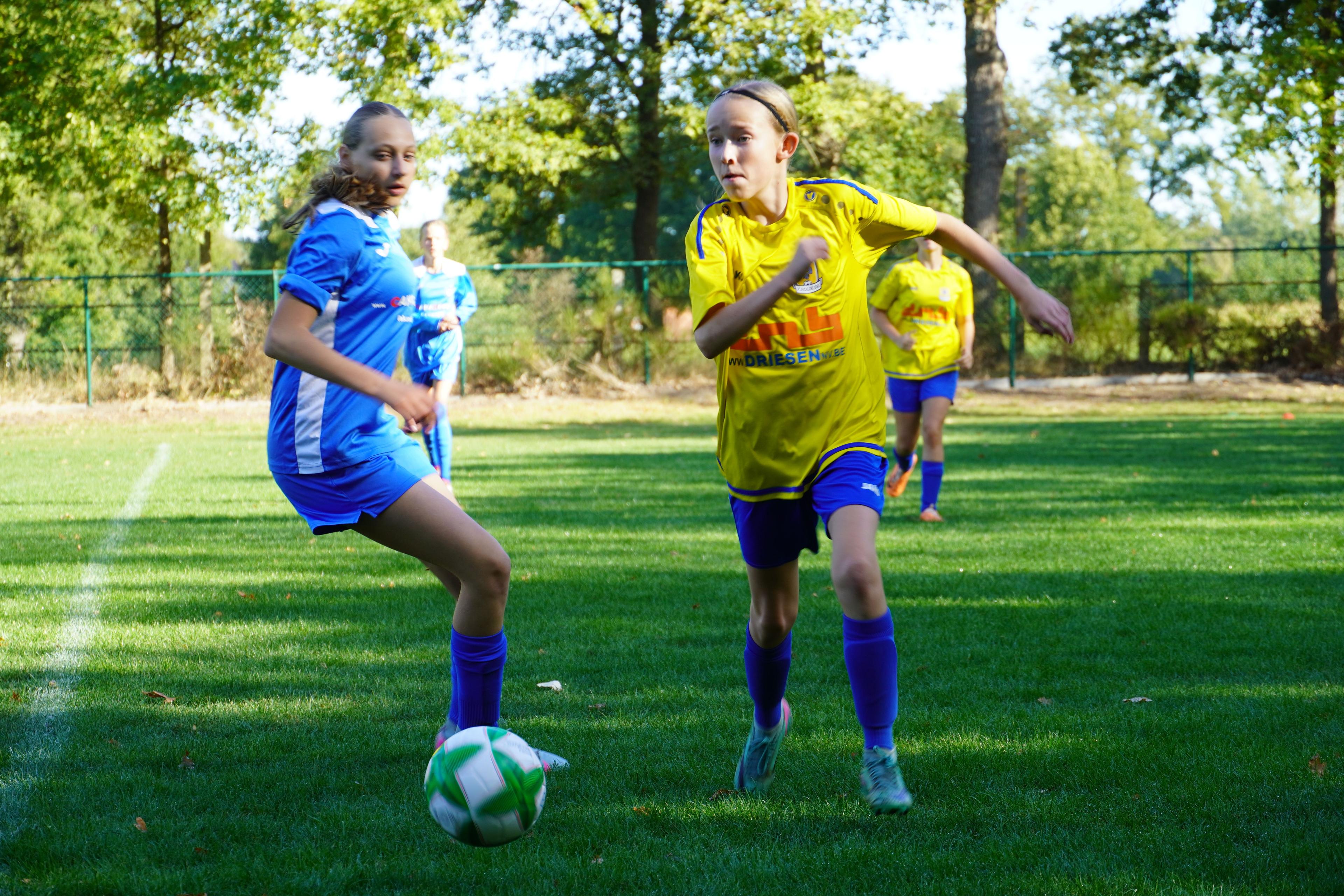 Moldavo VC vs SK Kadijk U16 meisjes