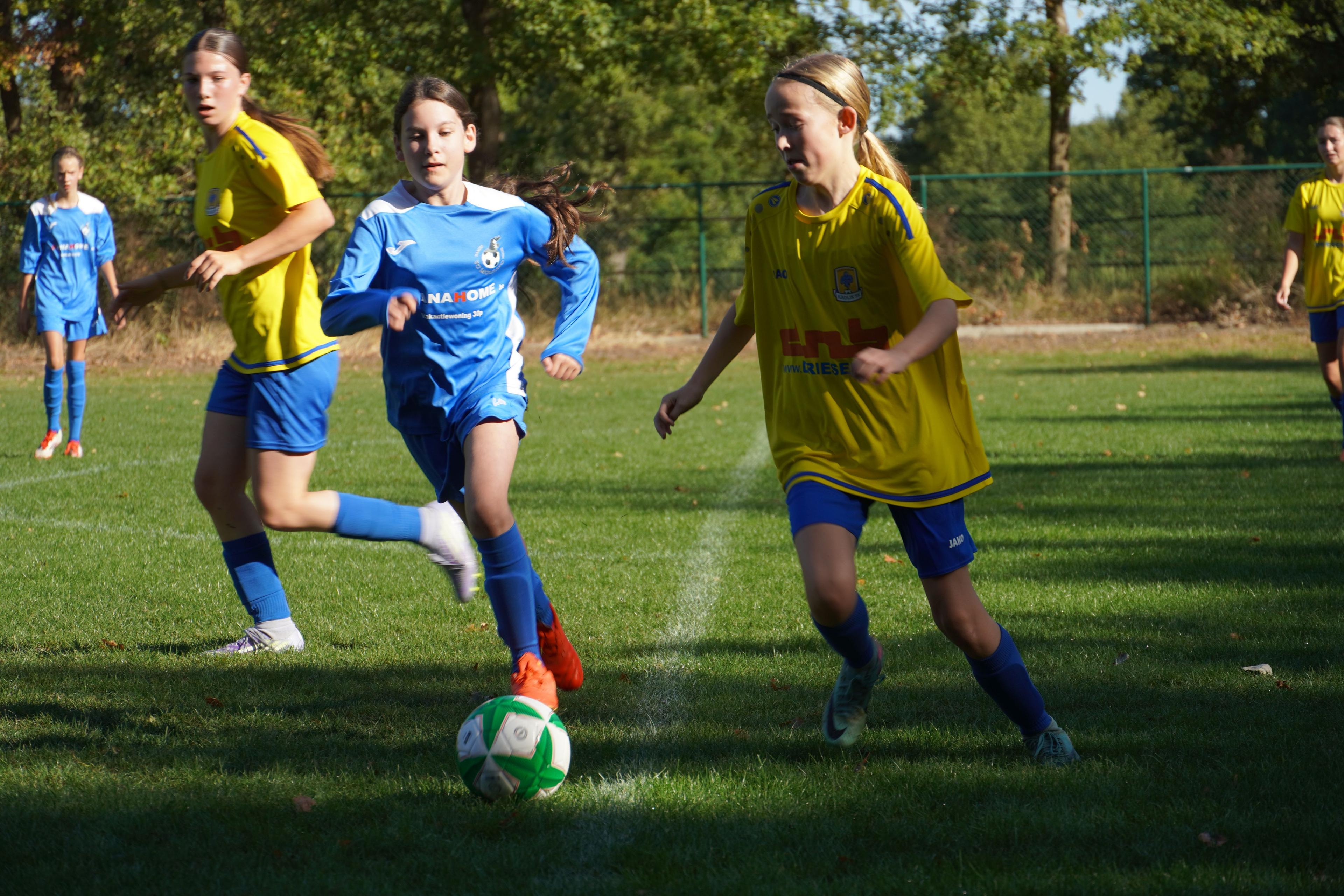 Moldavo VC vs SK Kadijk U16 meisjes