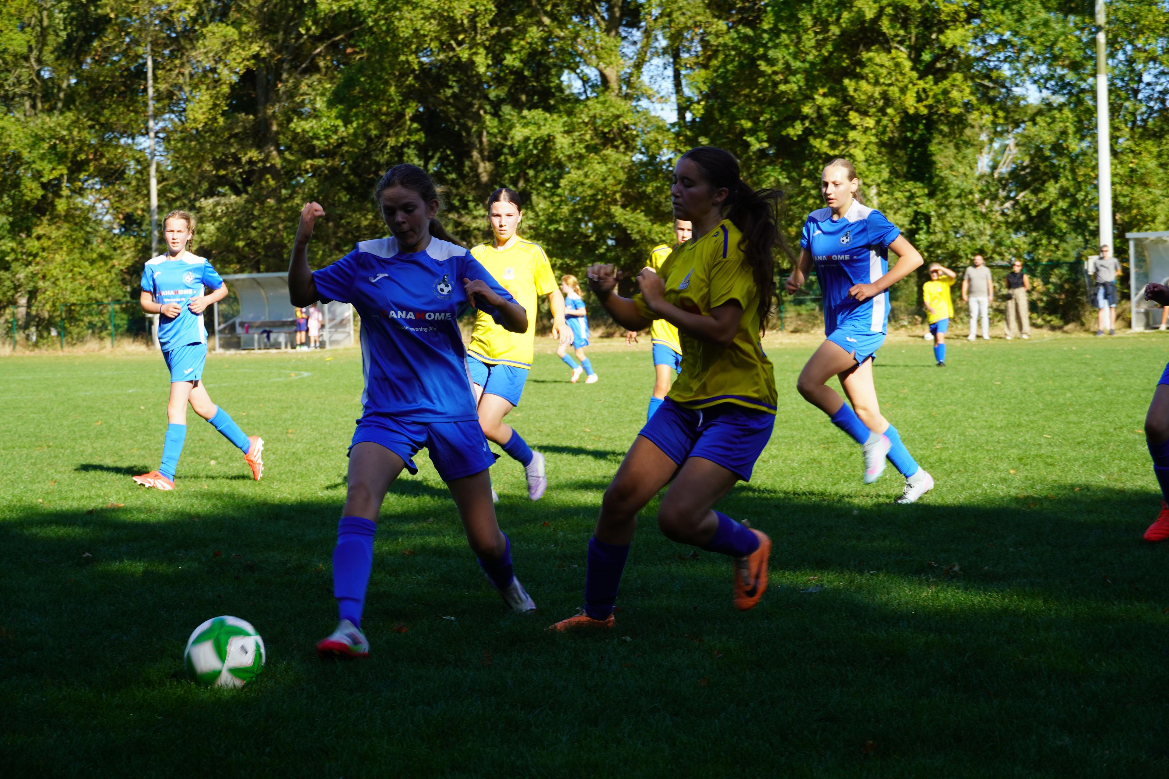 Moldavo VC vs SK Kadijk U16 meisjes