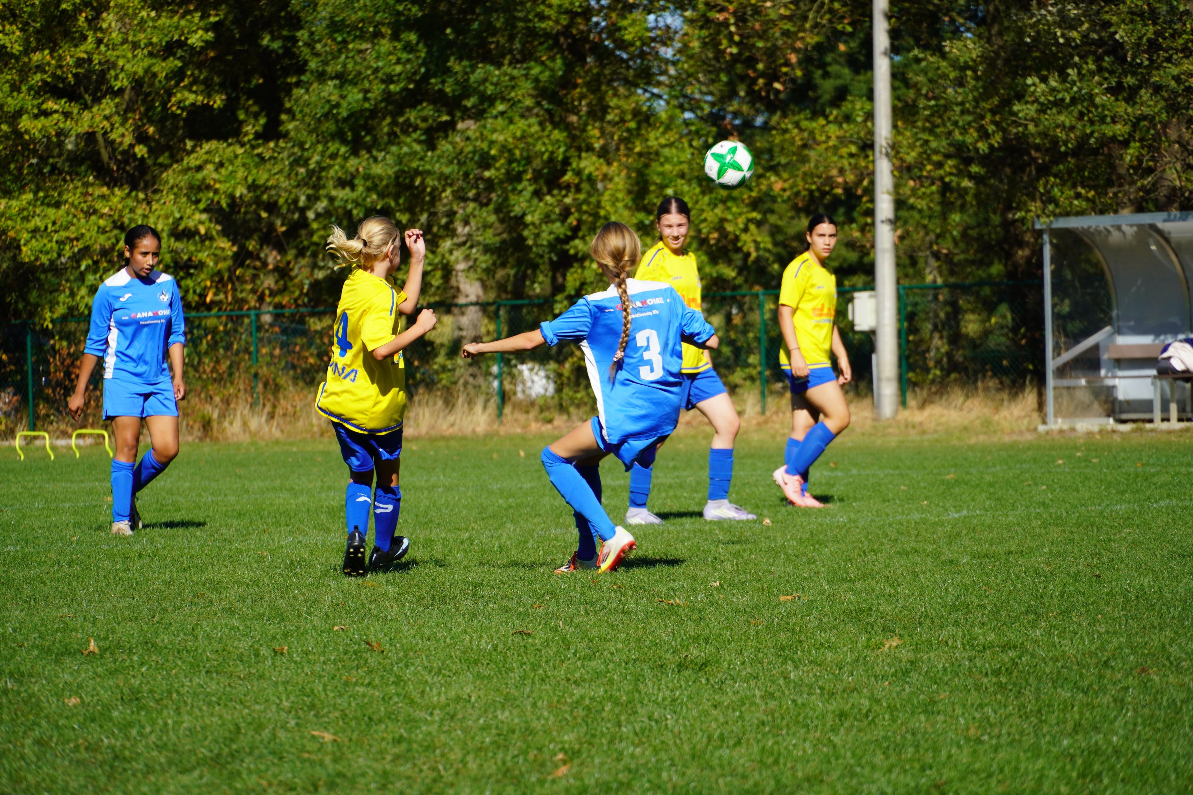 Moldavo VC vs SK Kadijk U16 meisjes