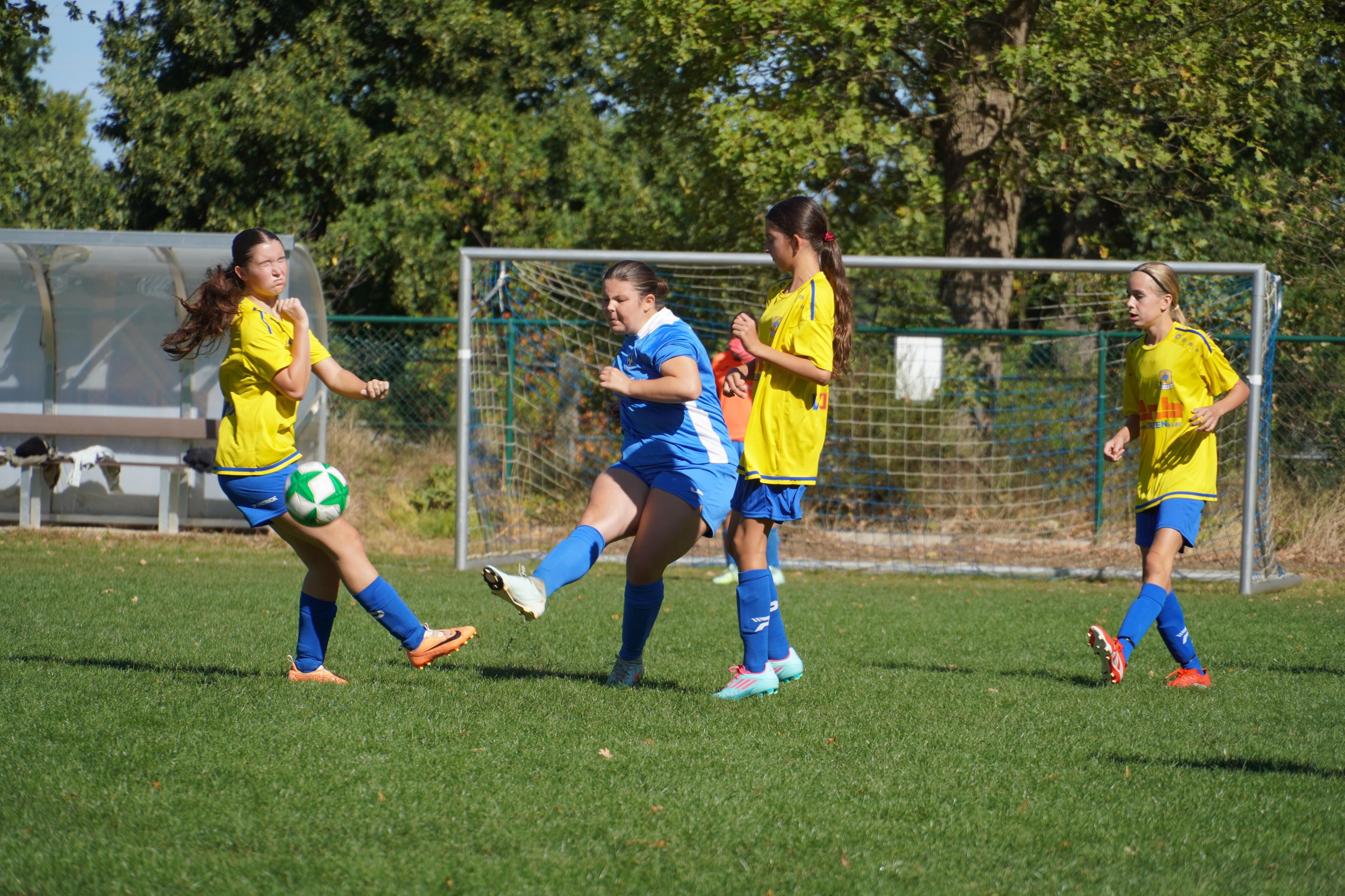 Moldavo VC vs SK Kadijk U16 meisjes