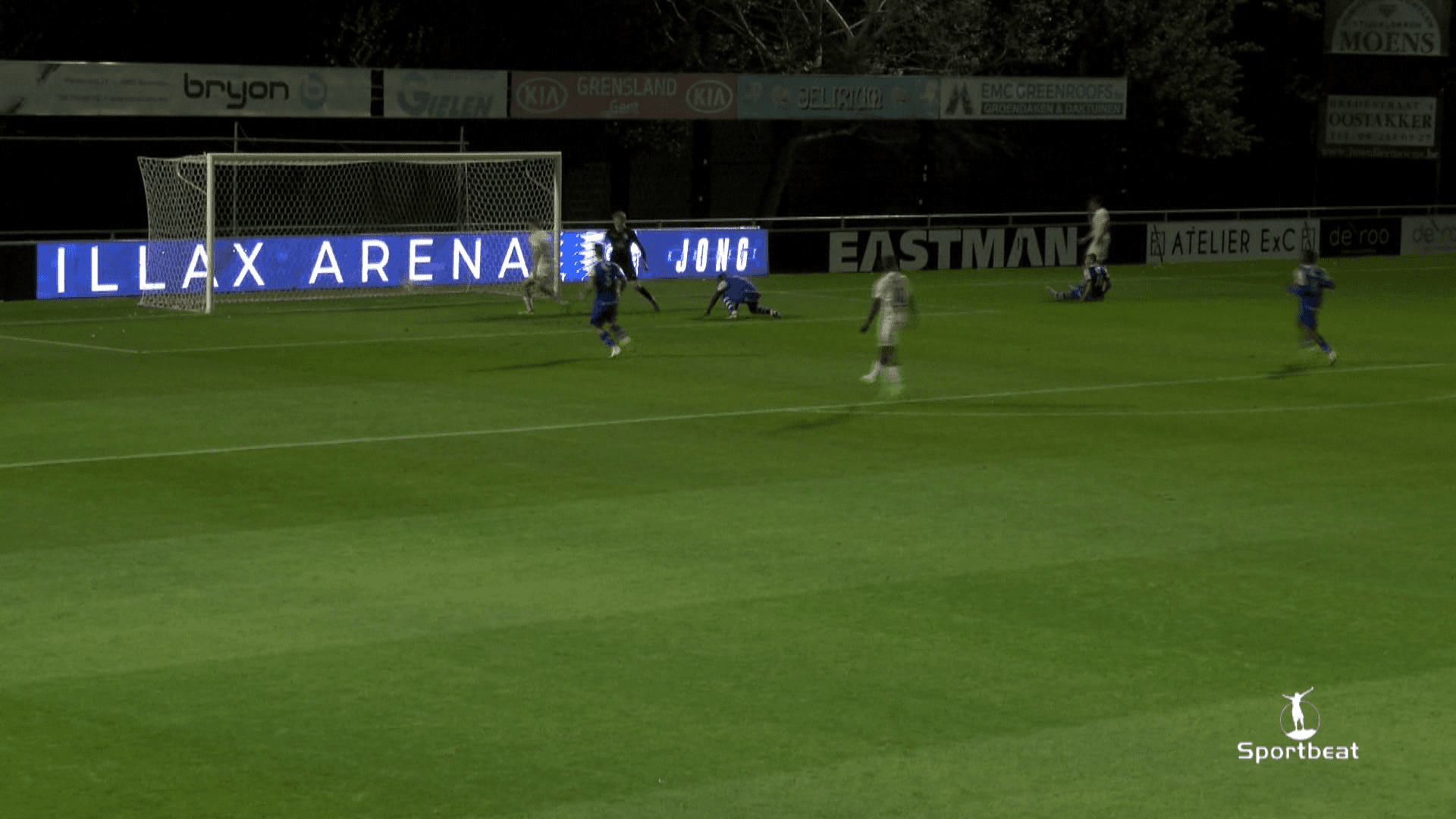 Jong AA Gent en Royal Knokke delen de punten....