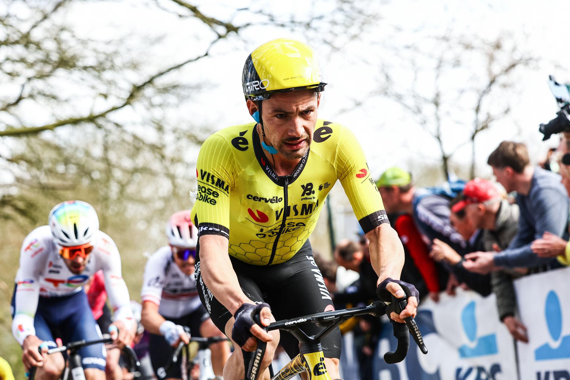 Belgian Victor Campenaerts of Team Visma-Lease a Bike pictured in action on the Kemmelberg during the men elite 'Gent-Wevelgem - In Flanders Fields' one day cycling race, 250.3 km from Ieper to Wevelgem, Sunday 30 March 2025. BELGA PHOTO DAVID PINTENS