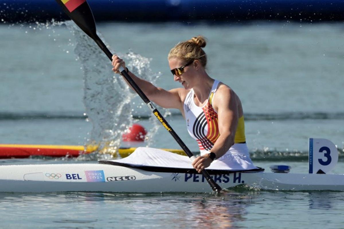 Belgium's Hermien Peters competes in the women's kayak single 500m semifinal of the canoe sprint competition at Vaires-sur-Marne Nautical Stadium in Vaires-sur-Marne during the Paris 2024 Olympic Games on August 10, 2024.  Bertrand GUAY / AFP