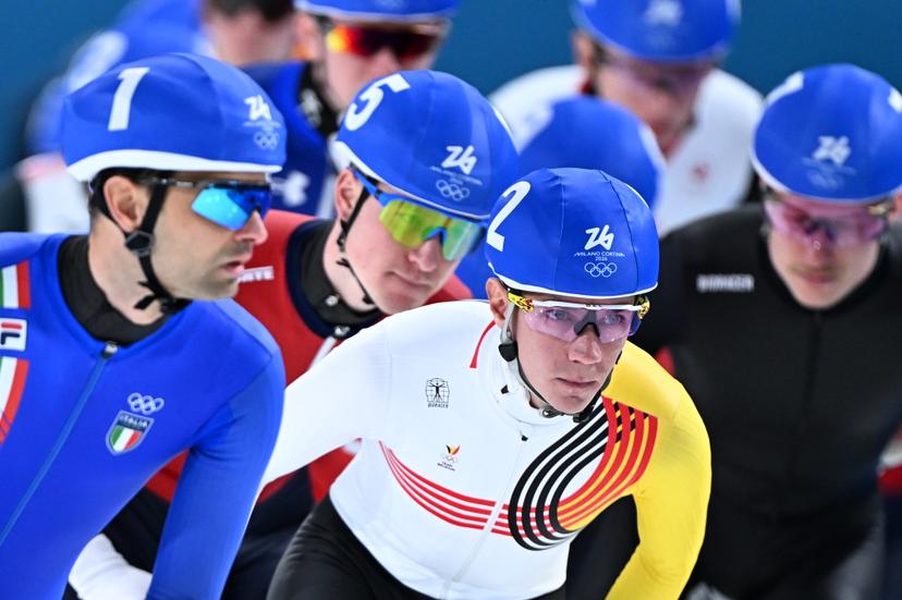 Belgian speed skater Bart Swings pictured in action during the semifinals of the mass start men Speed Skating at the Milano Cortina 2026 Olympic Winter Games, on Saturday 21 February 2026 in Milan, Italy. The XXV Winter Olympics take place from 6 to 22 February 2026 in Italy. BELGA PHOTO JASPER JACOBS