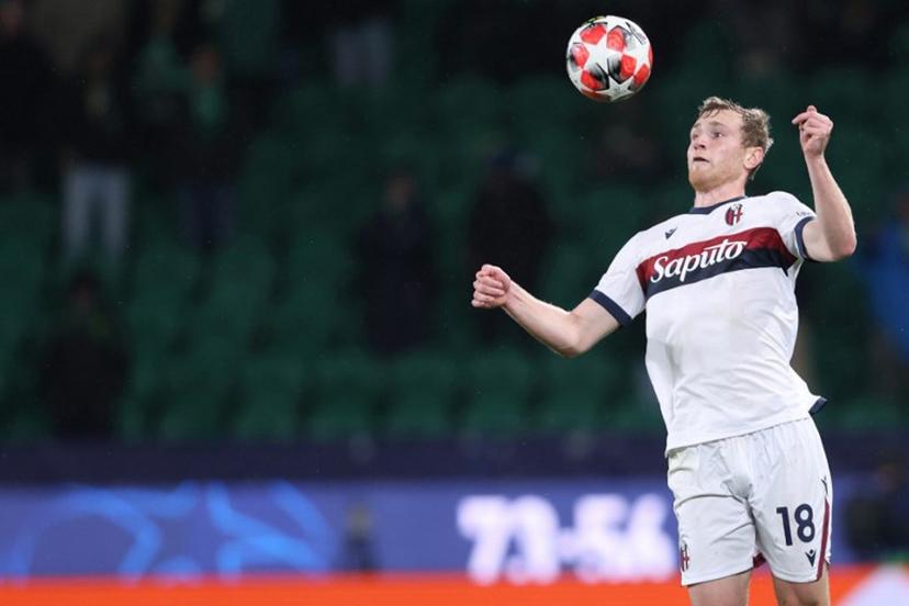Bologna's Italian midfielder #18 Tommaso Pobega controls the ball during the UEFA Champions League, league phase football match between Sporting CP and Bologna FC at Alvalade stadium in Lisbon on January 29, 2025.  Filipe AMORIM / AFP