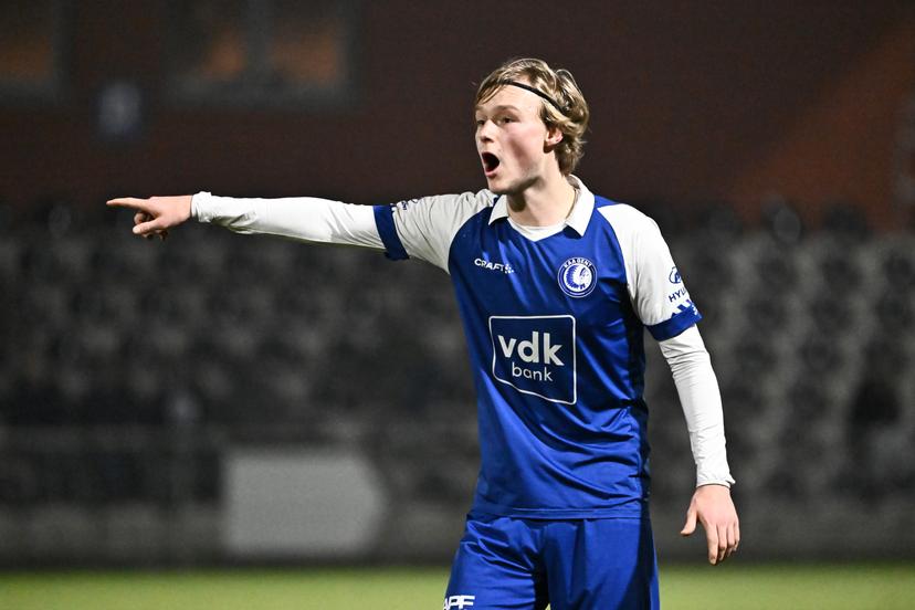 Jong Gent's Rune Van Den Bergh pictured in action during a match between Jong KAA Gent (Gent U23) and Jong Cercle (Cercle Brugge U23), in Gent, Saturday 15 February 2025. BELGA PHOTO MAARTEN STRAETEMANS