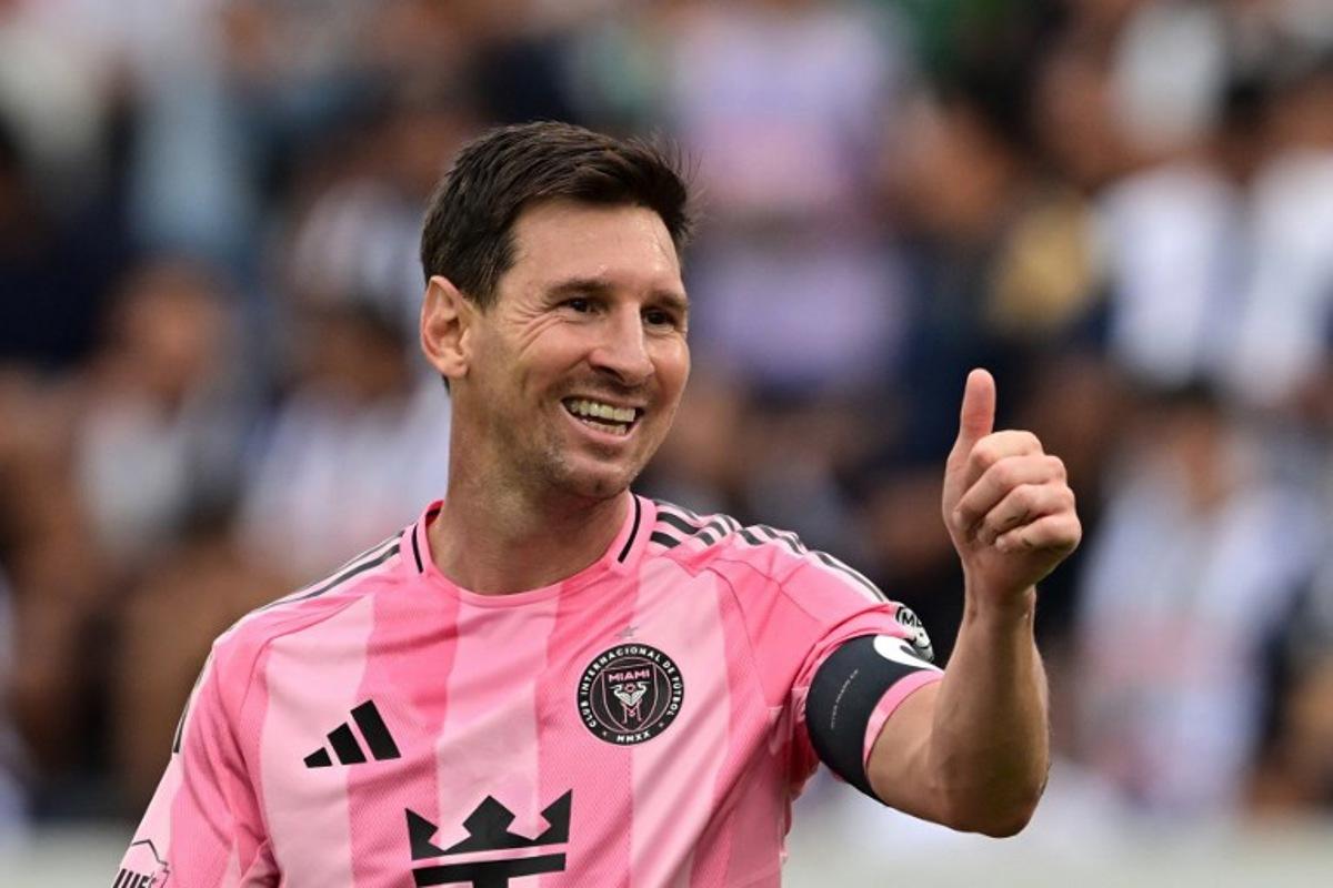 Inter Miami's Argentine forward #10 Lionel Messi gives a thumbs-up during the friendly football match between Peru's Alianza Lima and the US' Inter Miami at the Alejandro Villanueva Stadium in Lima on January 24, 2026.  Connie FRANCE / AFP