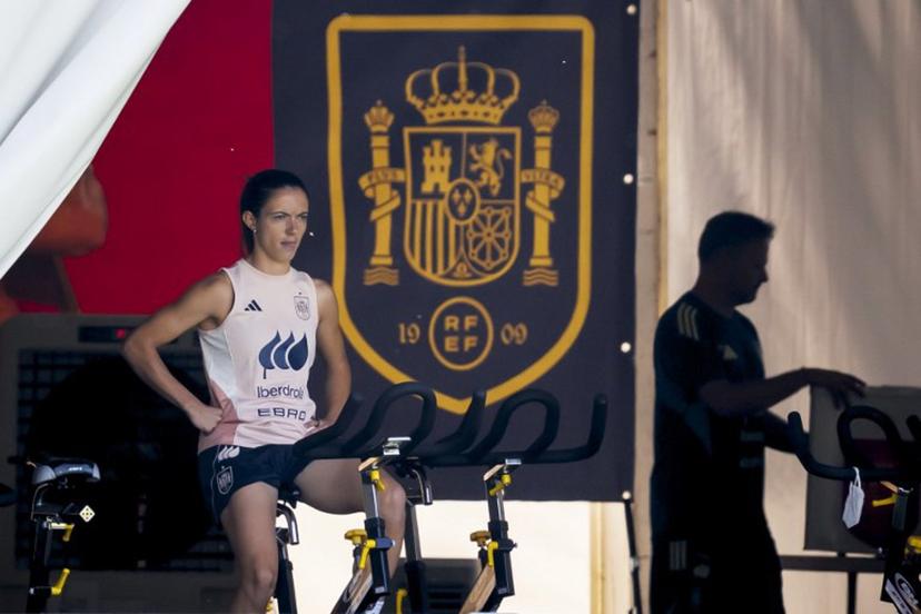 Spain's midfielder #06 Aitana Bonmati trains in a tent ahead of the UEFA Women's Euro 2025 football tournament, at Juan-Antonio Samaranch Stadium, in Lausanne, on July 1, 2025  Spain's two-time Ballon d'Or winner Aitana Bonmati has joined up with their Euro 2025 squad in Switzerland after having treatment for viral meningitis, the Spanish Football Federation (RFEF) announced on Monday. Fabrice COFFRINI / AFP