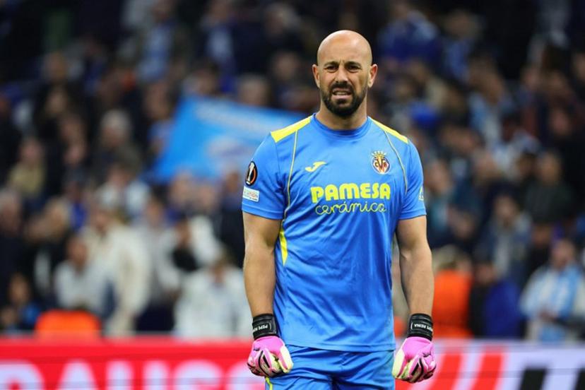 Villarreal's Spanish goalkeeper #01 Pepe Reina reacts during the UEFA Europa League round of 16 first-leg football match between Olympique de Marseille and Villareal CF at the Velodrome Stadium in Marseille, souteastern France, on March 7, 2024.   CLEMENT MAHOUDEAU / AFP