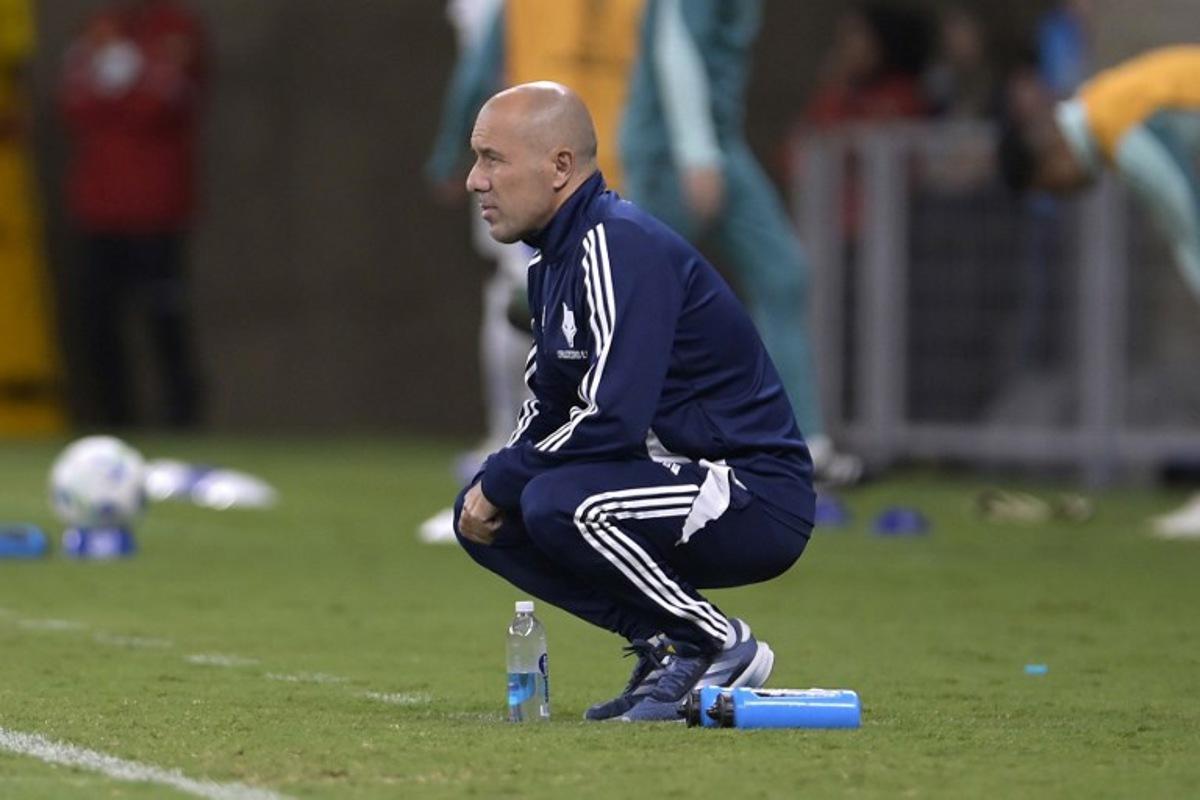 Cruzeiro's Portuguese head coach Leonardo Jardim looks on during the Copa Sudamericana group stage football match between Brazil's Cruzeiro and Chile's Palestino at the Mineirao stadium in Belo Horizonte, Brazil, on May 14, 2025.  DOUGLAS MAGNO / AFP
