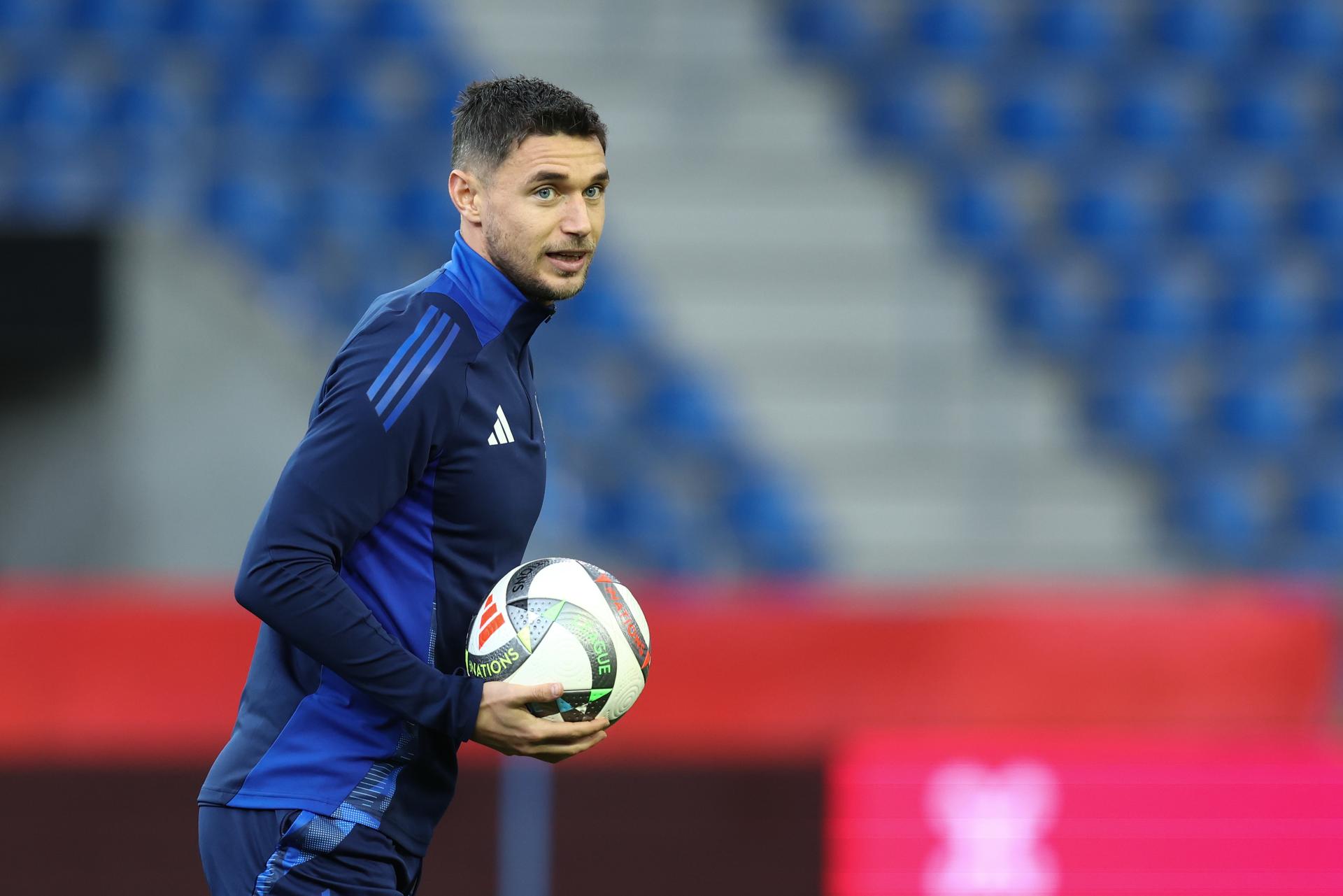 Ukraine's Roman Yaremchuk pictured during a training session of the Ukraine national soccer team, Saturday 22 March 2025 in Genk. The team is preparing for tomorrow's game against Belgium, the return leg of the Nations League playoff. Ukraine won the first leg 3-1. BELGA PHOTO BRUNO FAHY