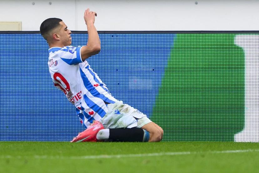 SC Heerenveen's Belgian forward #10 Ilias Sebaoui celebrates after scoring Heerenveen's second goal during the Dutch Eredivisie football match between SC Heerenveen and AZ Alkmaar at the Abe Lenstra Stadium in Heerenveen on March 2, 2025.  Cor Lasker / ANP / AFP