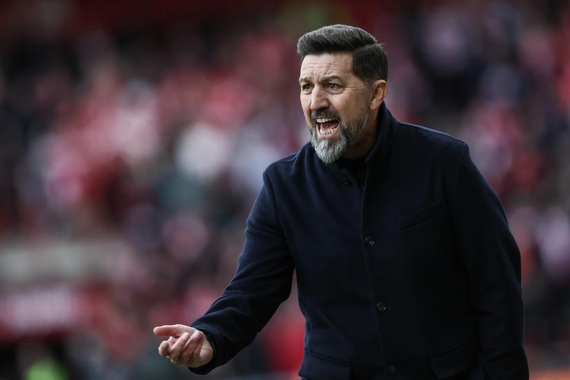 Anderlecht's head coach Besnik Hasi pictured during a soccer match between Standard de Liege and RSC Anderlecht, Sunday 01 February 2026 in Liege, on day 23 of the 2025-2026 'Jupiler Pro League' first division of the Belgian championship. BELGA PHOTO BRUNO FAHY