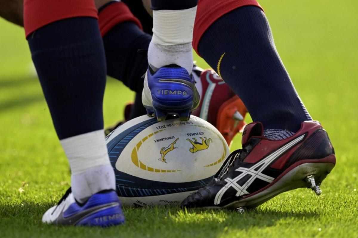 Argentina's Los Pumas scrum-half Gonzalo Bertranou steps the ball during their Rugby Union test match against South Africa's Springboks at Jose Amalfitani stadium in Buenos Aires, on August 5, 2023 in preparation for the upcoming 2023 Rugby World Cup in France.  JUAN MABROMATA / AFP