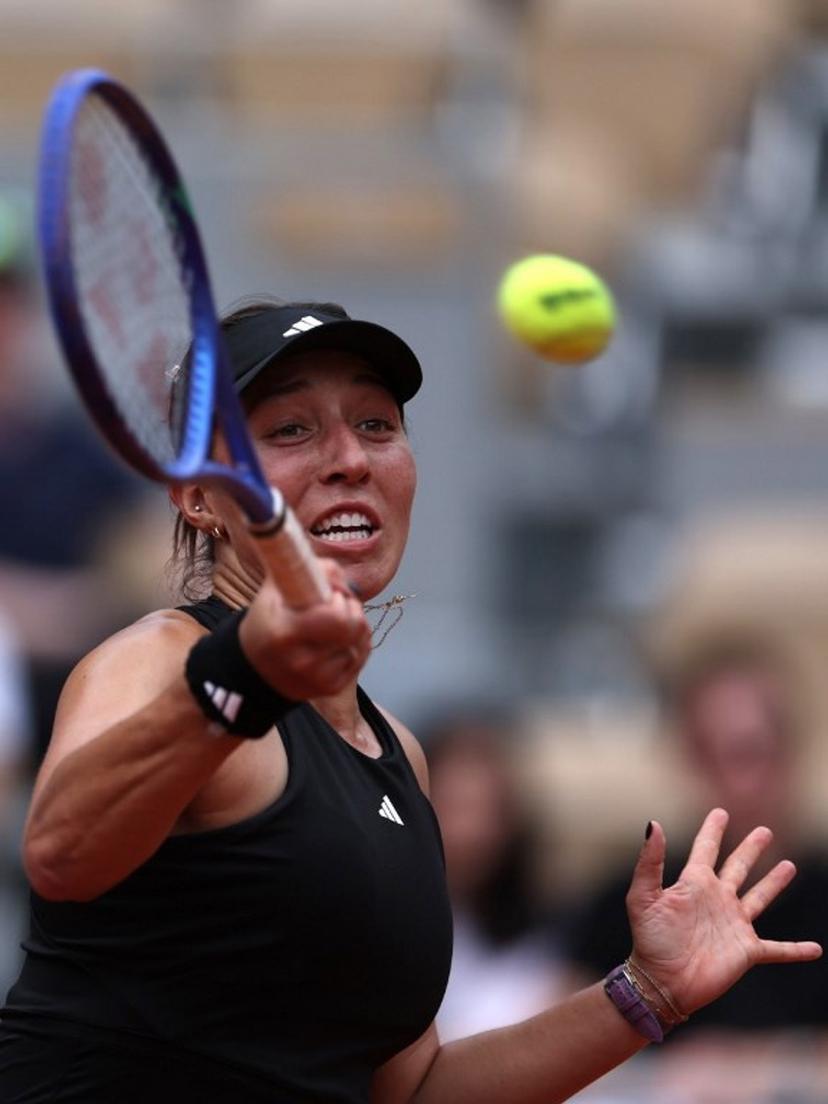 US Jessica Pegula plays a forehand return to US Ann Li during their women's singles match on day 5 of the French Open tennis tournament on Court Philippe-Chatrier at the Roland-Garros Complex in Paris on May 29, 2025.  ALAIN JOCARD / AFP