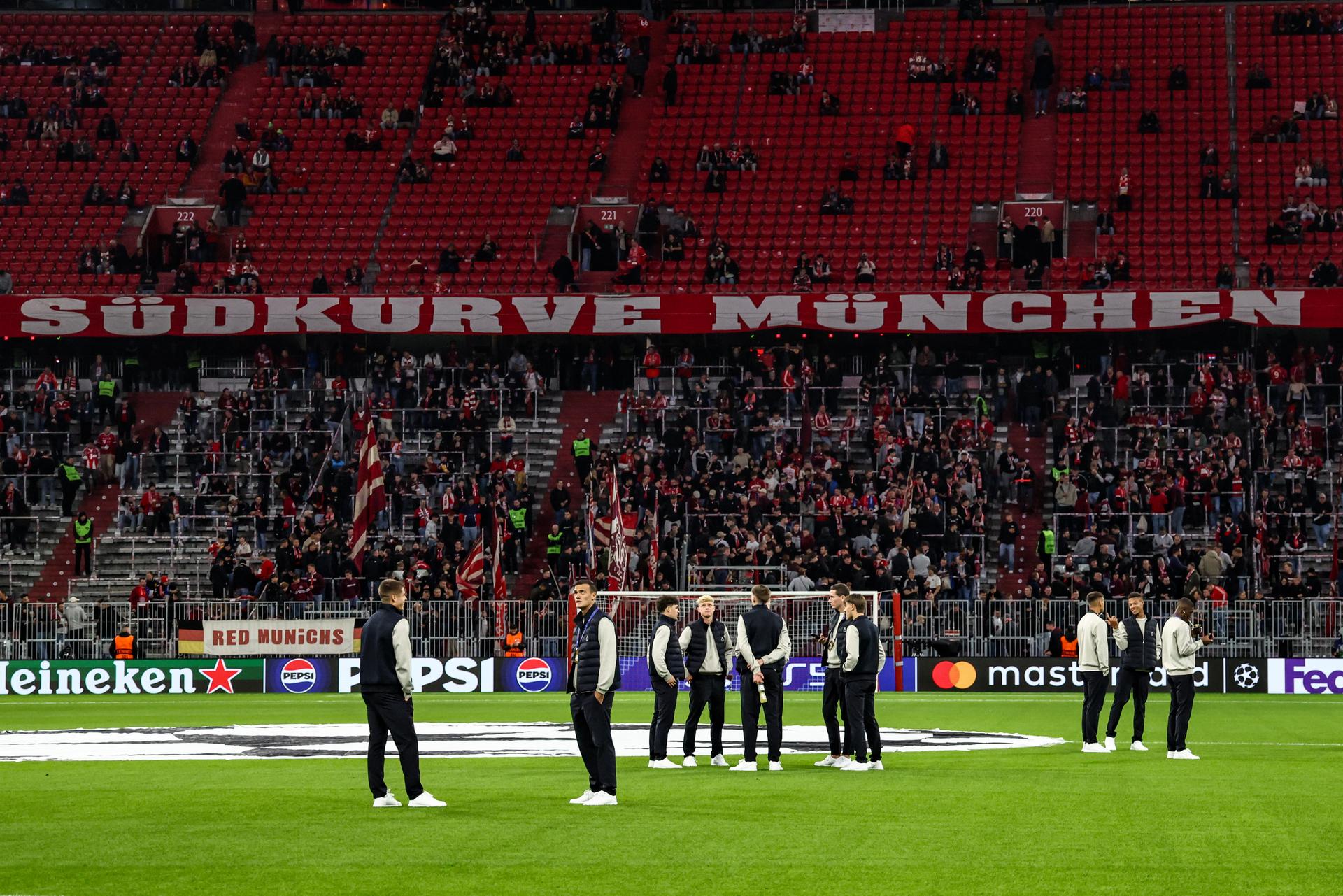 Club's players pictured before a game between German club FC Bayern Munchen and Belgian soccer team Club Brugge, on Wednesday 22 October 2025 in Munich, Germany, on day three of the League phase of the UEFA Champions League tournament. BELGA PHOTO BRUNO FAHY