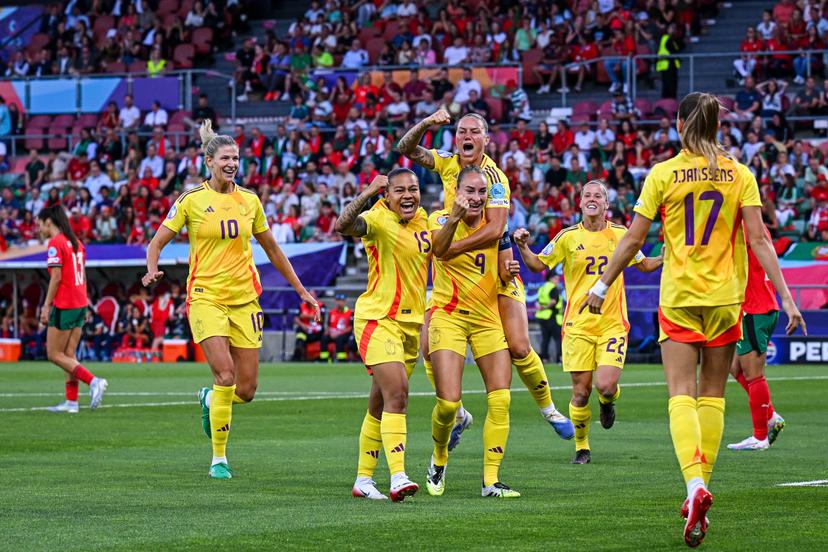 Tessa WULLAERT of Belgium celebrates her goal with teammates during the women's UEFA Euro 2025 match between Portugal and Belgium at Stade de Tourbillon on July 11, 2025 in Sion, Switzerland. (Photo by Baptiste Fernandez/Icon Sport) BELGIUM ONLY