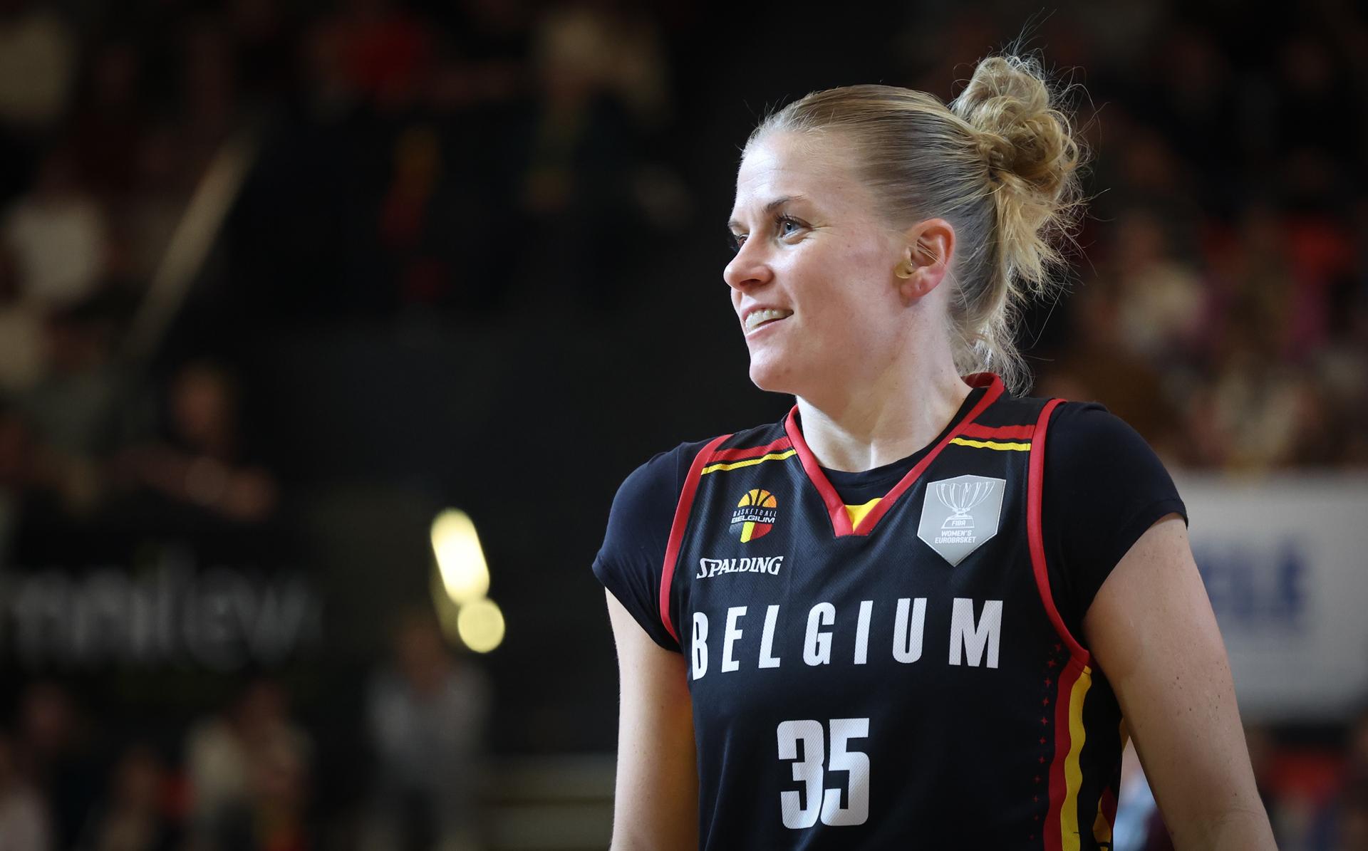 Belgium's Julie Vanloo pictured during a basketball game between Belgian national team the Belgian Cats and Azerbaijan, a qualification game (5/6) for the 2025 Eurobasket tournament, on Thursday 06 February 2025 in Oostende, Belgium. BELGA PHOTO VIRGINIE LEFOUR