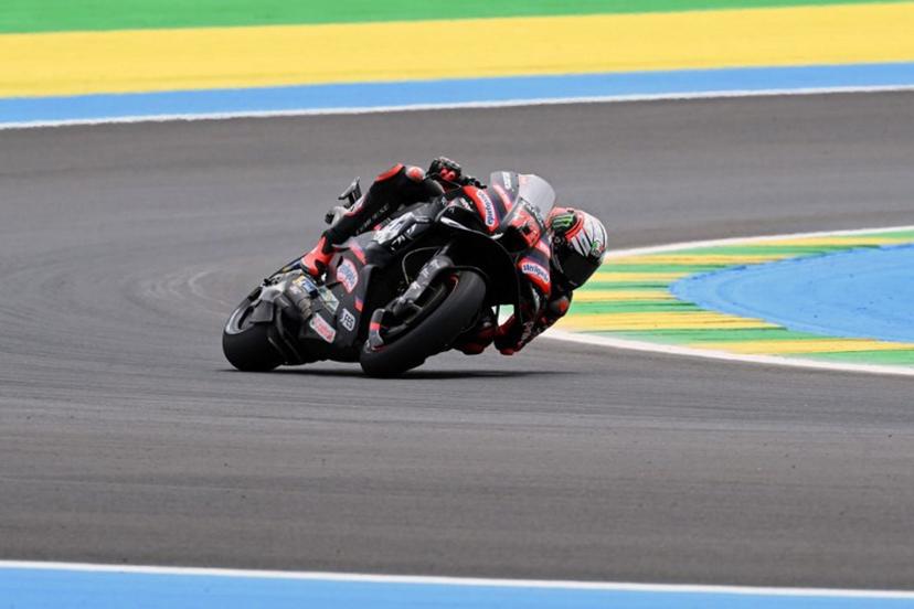 Aprilia Racing's Italian rider Marco Bezzecchi races during the MotoGP qualifying session of the Grand Prix of Brazil, at the Ayrton Senna International racetrack in Goiania, state of Goias, Brazil, on March 21, 2026.  EVARISTO SA / AFP