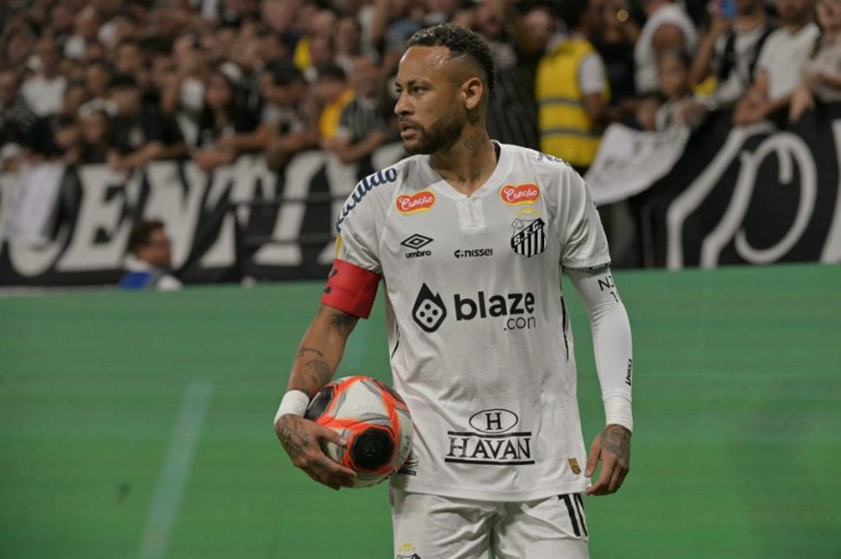 Santos' forward #10 Neymar reacts during the Campeonato Paulista A1 football match between Corinthians and Santos at Arena Corinthians in Sao Paulo on February 12, 2025.  NELSON ALMEIDA / AFP
