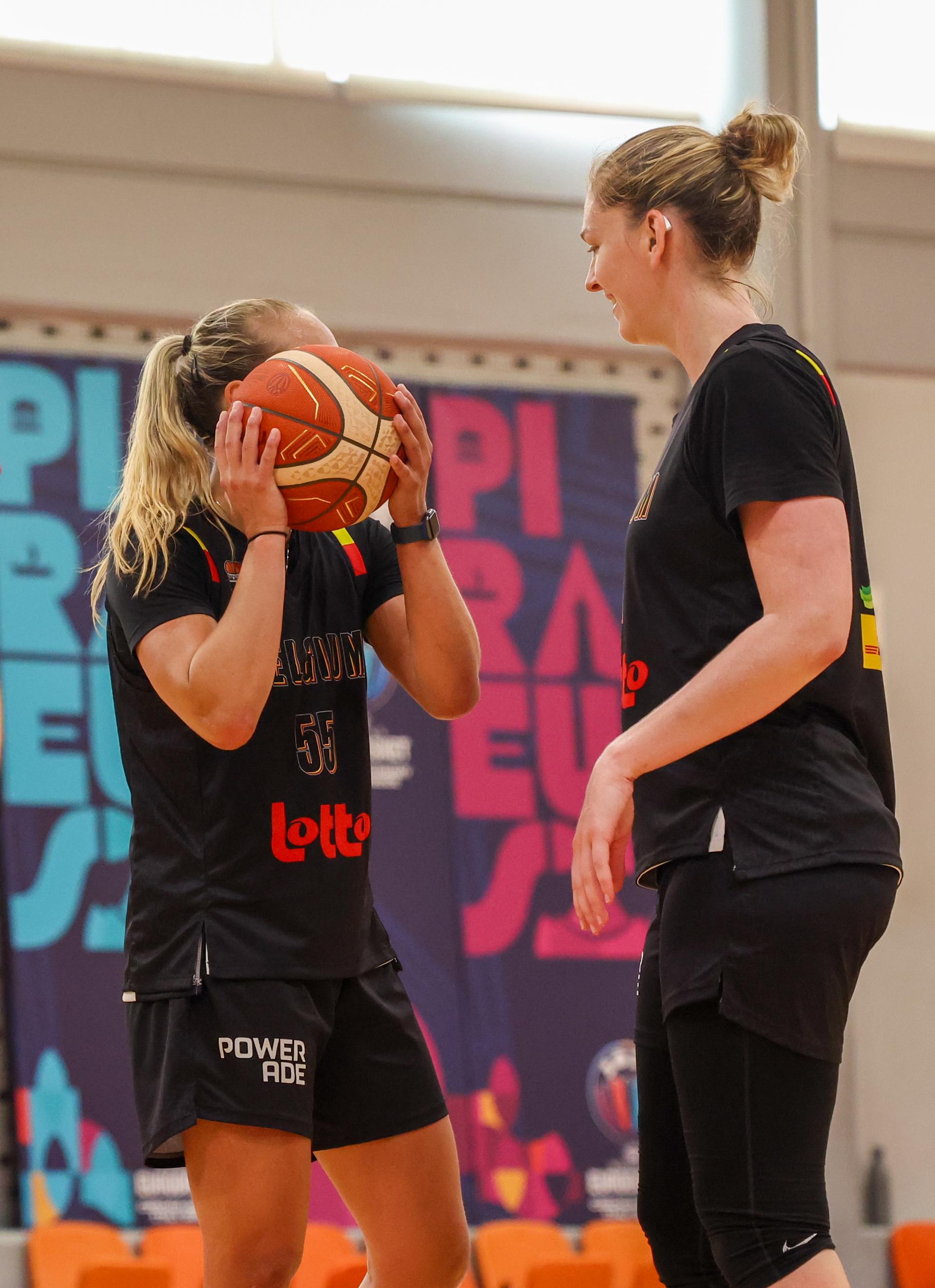Belgium's Julie Allemand and Belgium's Emma Meesseman pictured during a training session of Belgian national basketball team 'the Belgian Cats' on Tuesday 24 June 2025 in Piraeus, Greece. The team is preparing for tomorrow's game against Germany, in the quarterfinals of the FIBA Women's EuroBasket 2025. BELGA PHOTO VIRGINIE LEFOUR