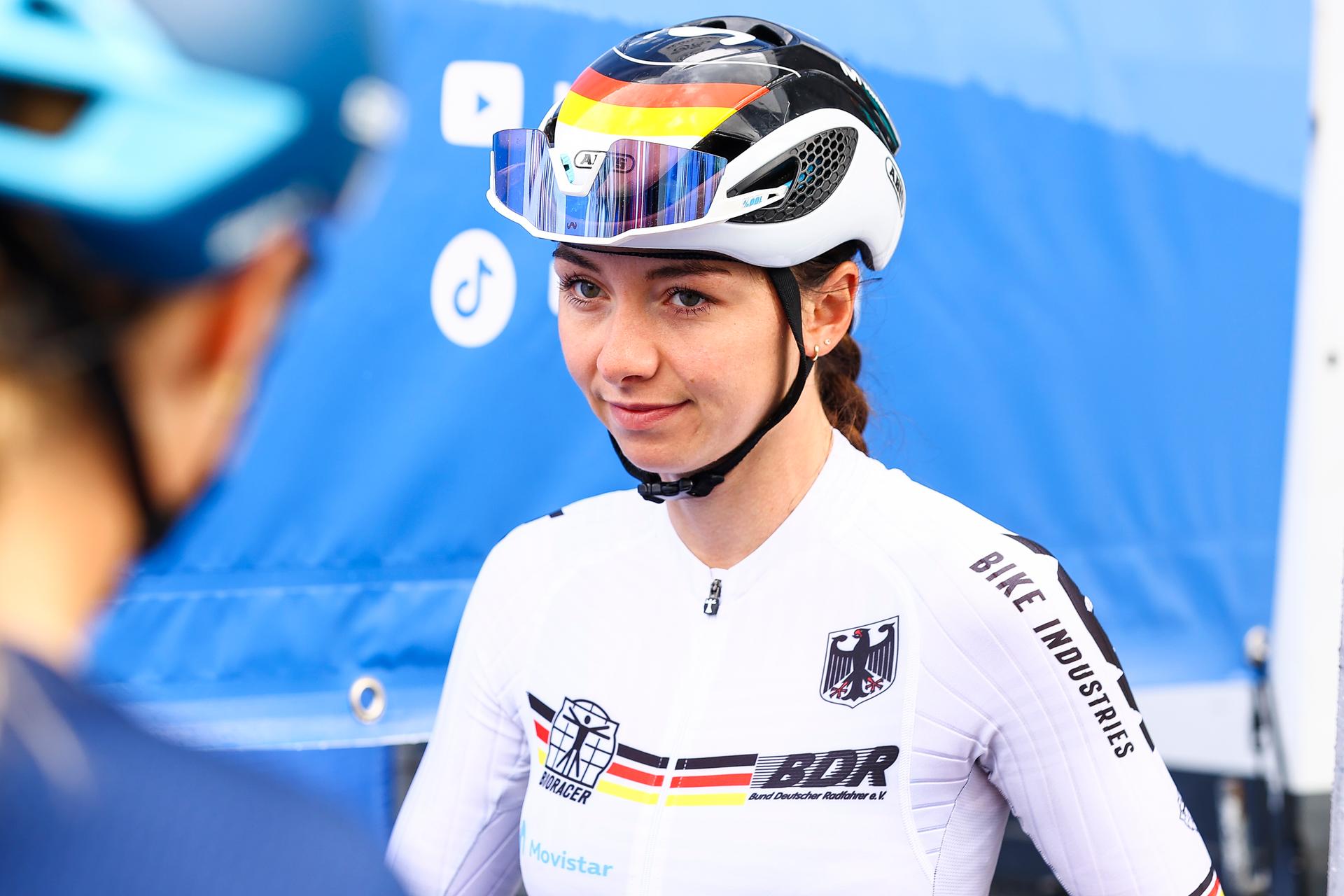 German Liane Lippert of Movistar Team pictured at the start of the elite women road race at the UCI World Championships Cycling, in Glasgow, Scotland, Sunday 13 August 2023. UCI organizes the worlds with all cycling disciplines, road cycling, indoor cycling, mountain bike, BMX racing, road paracycling and indoor paracycling, in Glasgow from 05 to 13 August. BELGA PHOTO DAVID PINTENS