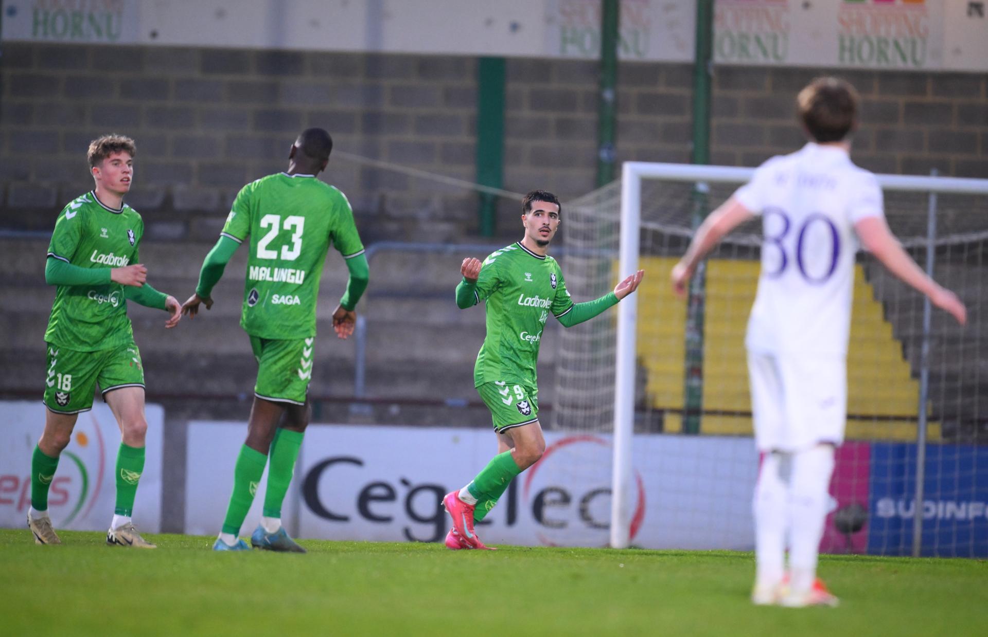 Francs Borains' Alessio Curci celebrates after scoring during a soccer match between Royal Francs Borains and Rsca Futures, Sunday 13 April 2025 in Boussu, on day 29 of the 2024-2025 'Challenger Pro League' second division of the Belgian championship. BELGA PHOTO JOHN THYS