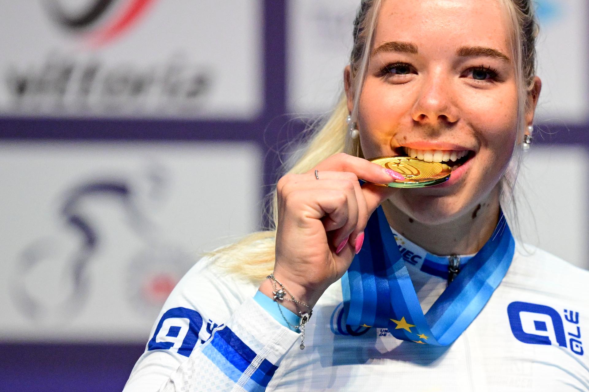 Belgian Helene Hesters celebrates on the podium after winning the women's Scratch race at the first day of the 2026 UEC Track Elite European Championships, in Konya, Turkey, Sunday 01 February 2026. The European Championships take place from 01 to 05 February 2026. BELGA PHOTO DIRK WAEM