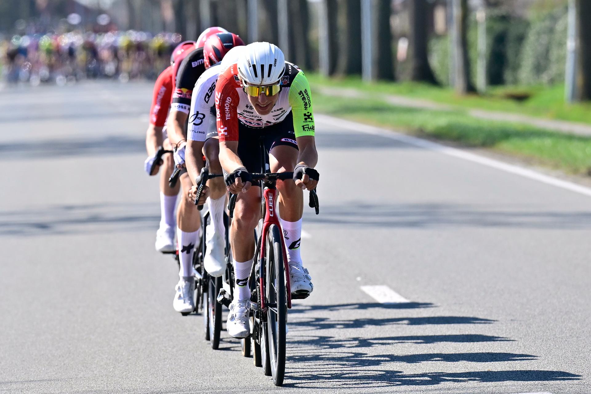 Dutch Taco Van der Hoorn of Intermarche-Wanty pictured in the breakaway group during the men elite race of the 'Dwars Door Vlaanderen' cycling event, 184,2km from Roeselare to Waregem, Wednesday 02 April 2025. BELGA PHOTO DIRK WAEM