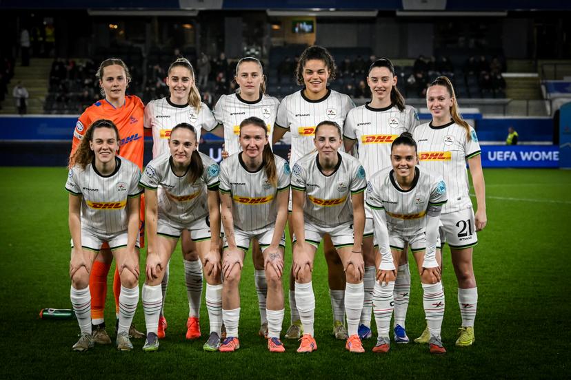 OHL's players pictured before a soccer match between Oud-Heverlee Leuven Women and English Arsenal, Wednesday 11 February 2026 in Heverlee, in the Knockout Play-offs (1st leg) phase of the UEFA Women's Champions League competition. BELGA PHOTO JILL DELSAUX