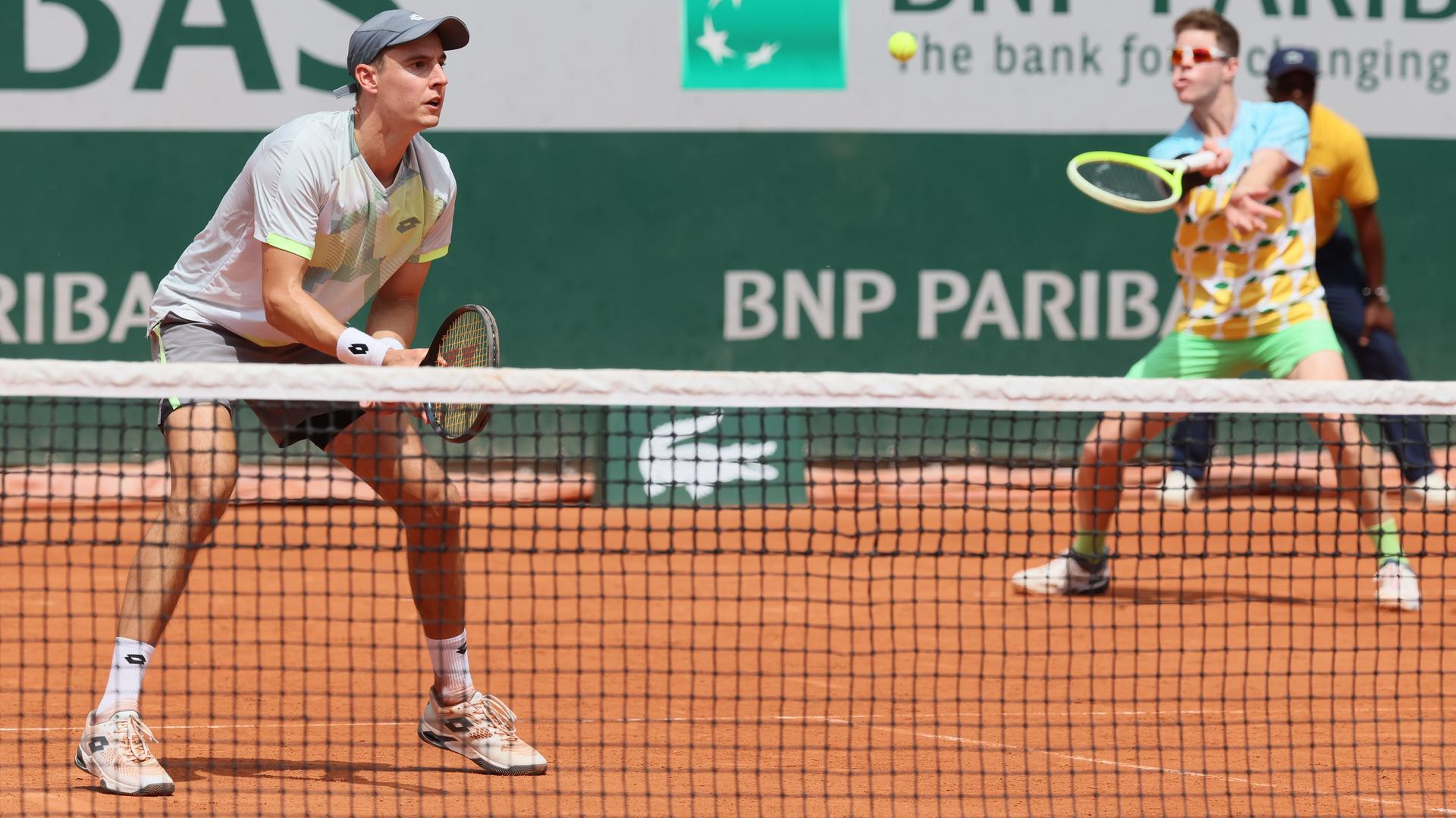 Belgian Joran Vliegen pictured during a doubles tennis match between Belgian-Uruguayan pair Vliegen - Behar and Monegasque-French pair Nys - Roger-Vasselin, in the first round of the men's doubles at the Roland Garros Grand Slam tennis tournament, Thursday 29 May 2025 in Paris, France. The 2025 edition of Roland Garros takes place from May 24th to June 8th 2025. BELGA PHOTO BENOIT DOPPAGNE