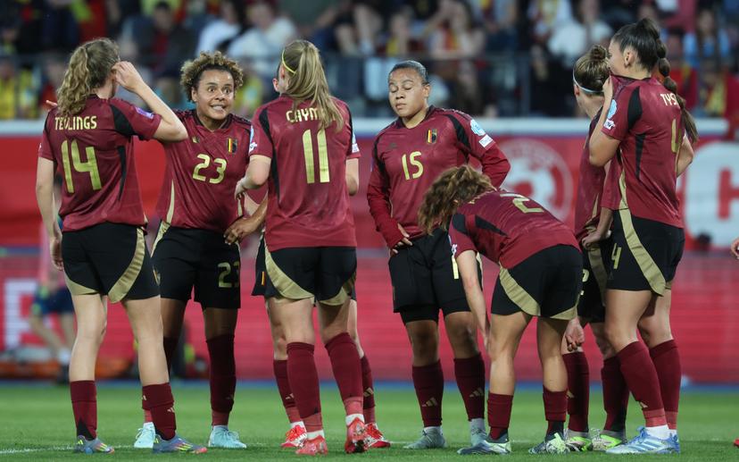 Belgium's players look dejected during a soccer game between the national teams of Belgium (Red Flames) and Spain, on the fifth matchday in group A3 of the 2024-25 Women's Nations League competition, on Friday 30 May 2025 in Heverlee, Leuven. BELGA PHOTO VIRGINIE LEFOUR