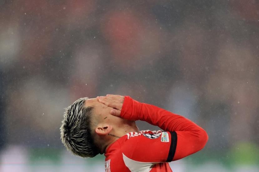 Benfica's Argentine forward #25 Gianluca Prestianni reacts during the UEFA Champions League league phase day 8 football match between SL Benfica and Real Madrid CF at Estadio da Luz in Lisbon on January 28, 2026.  PATRICIA DE MELO MOREIRA / AFP