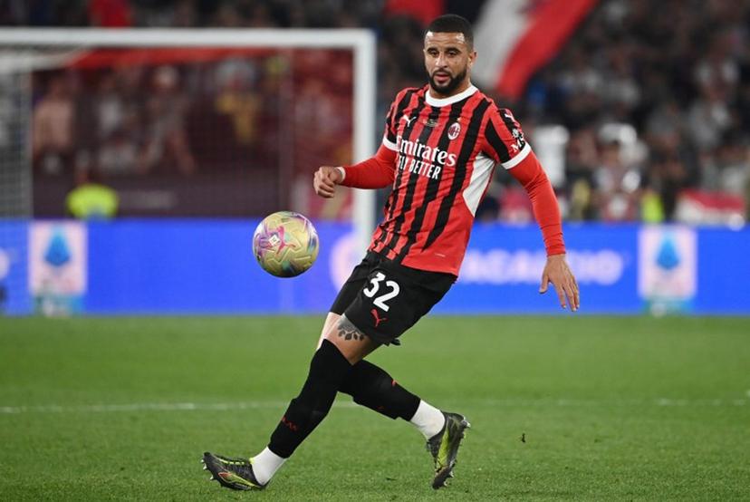 AC Milan's British defender #32 Kyle Walker controls the ball during the Italian Cup (Coppa Italia) final football match between AC Milan and Bologna at the Olympic stadium in Rome, on May 14, 2025.  Isabella BONOTTO / AFP