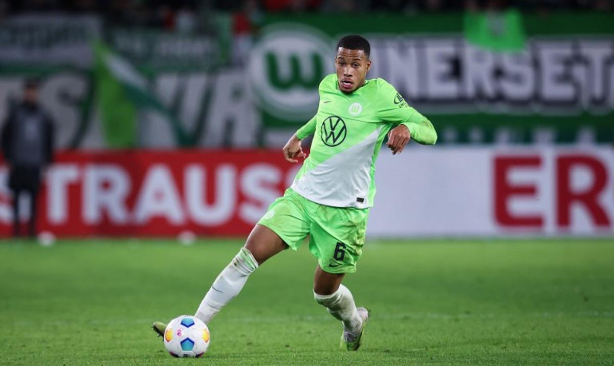 Wolfsburg's Belgian midfielder #06 Aster Vranckx plays the ball during the German Cup (DFB Pokal) second round football match between VfL Wolfsburg and RB Leipzig in Wolfsburg, northern Germany on October 31, 2023.  Ronny Hartmann / AFP