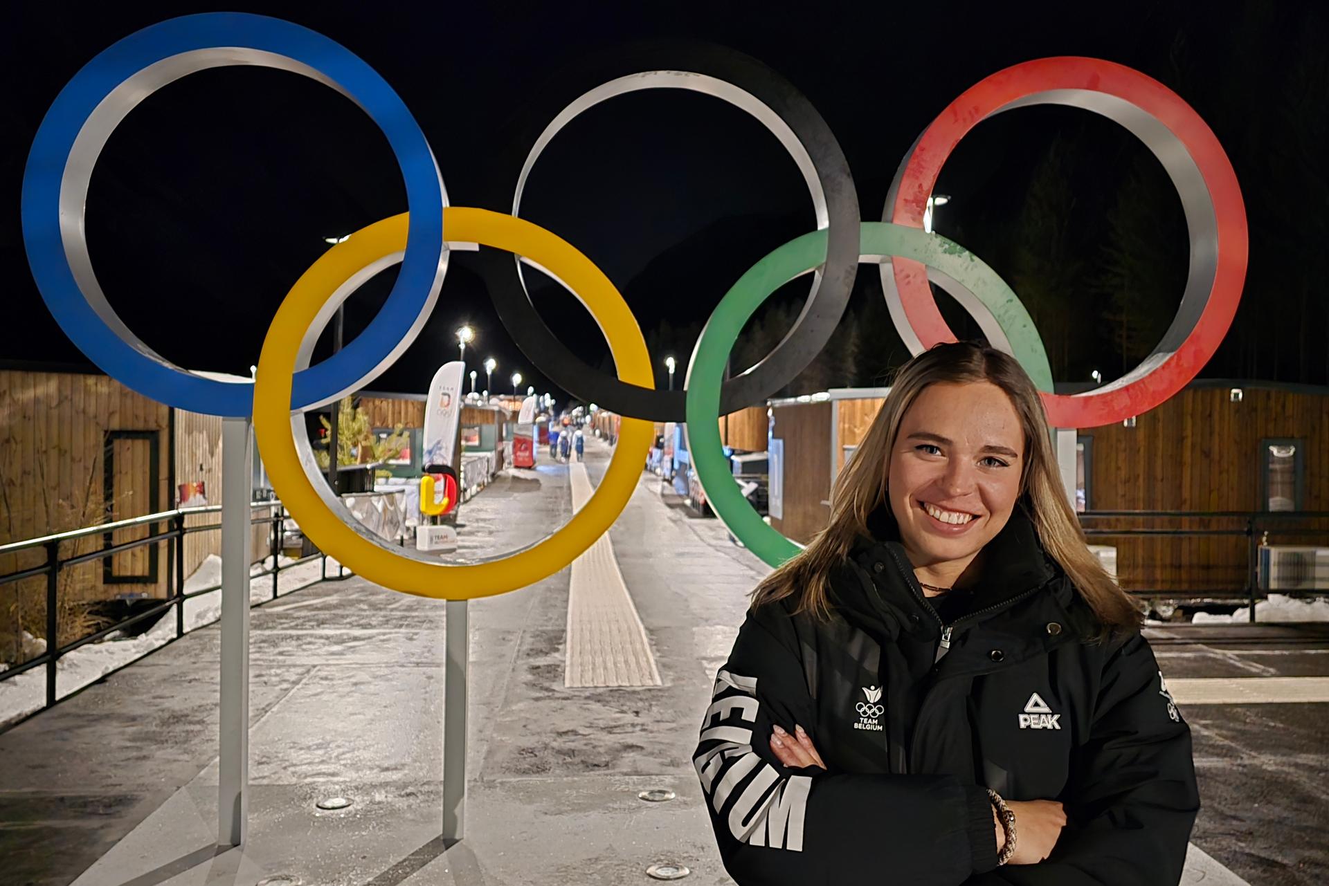 ATTENTION EDITORS - HANDOUT PICTURES - EDITORIAL USE ONLY - MANDATORY CREDIT BOIC-COIB    -      Handout pictures released on Monday 16 February 2026, by the Belgian International and Olympic Committee shows Belgian skier Kim Vanreusel posing in front of the Olympic rings in Cortina d'Ampezzo, at the Milano Cortina 2026 Olympic Winter Games.  *** Belga and Belga Editorial Board decline all responsibility regarding the content of this picture. *** PHOTO HAND OUT  BOIC-COIB