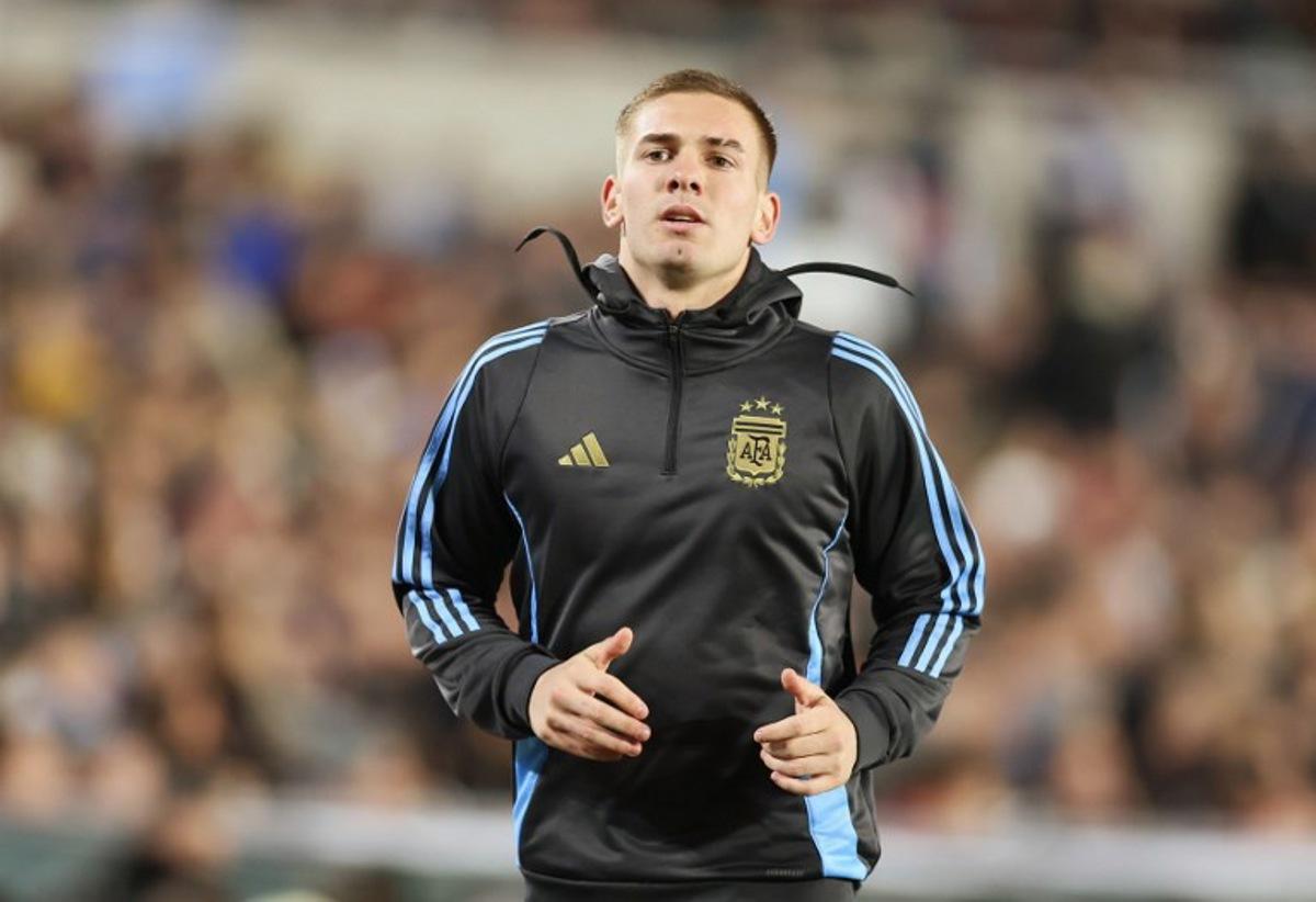 Argentina's forward #20 Franco Mastantuono warms up during the 2026 FIFA World Cup South American qualifiers football match between Argentina and Colombia at the Mas Monumental stadium in Buenos Aires, on June 10, 2025.   ALEJANDRO PAGNI / AFP