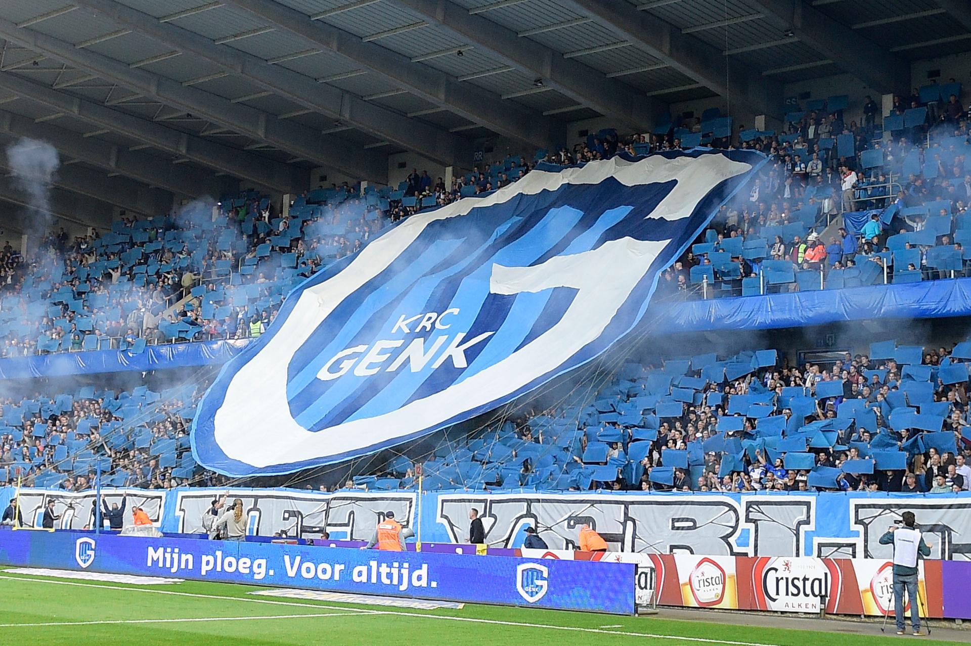 Genk's supporters show the new club logo at the start of the Jupiler Pro League match between KRC Genk and RSC Anderlecht, in Genk, Thursday 19 May 2016, on day 9 of the Play-off 1 of the Belgian soccer championship. BELGA PHOTO YORICK JANSENS