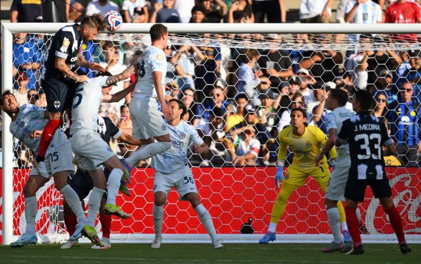 Inter Milan's Swiss goalkeeper #01 Yann Sommer looks on as Monterrey's Spanish defender #93 Sergio Ramos heads the ball to score the opening goal during the FIFA Club World Cup 2025 Group E football match between Mexico's Monterrey and Italy's Inter Milan at the Rose Bowl stadium in Pasadena on June 17, 2025.  Patrick T. Fallon / AFP