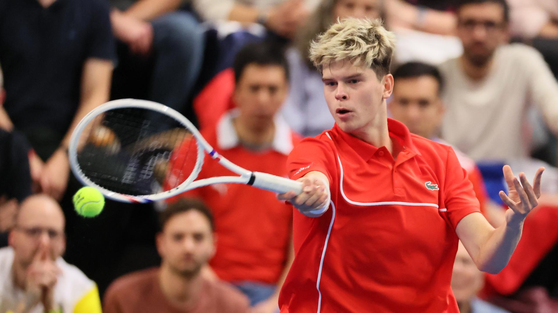 Belgian Alexander Blockx pictured during a game between Belgian Blockx and Chilean Garin, the second match in the Davis Cup qualifiers World Group tennis meeting between Belgium and Chile, Saturday 01 February 2025, in Hasselt. BELGA PHOTO BENOIT DOPPAGNE