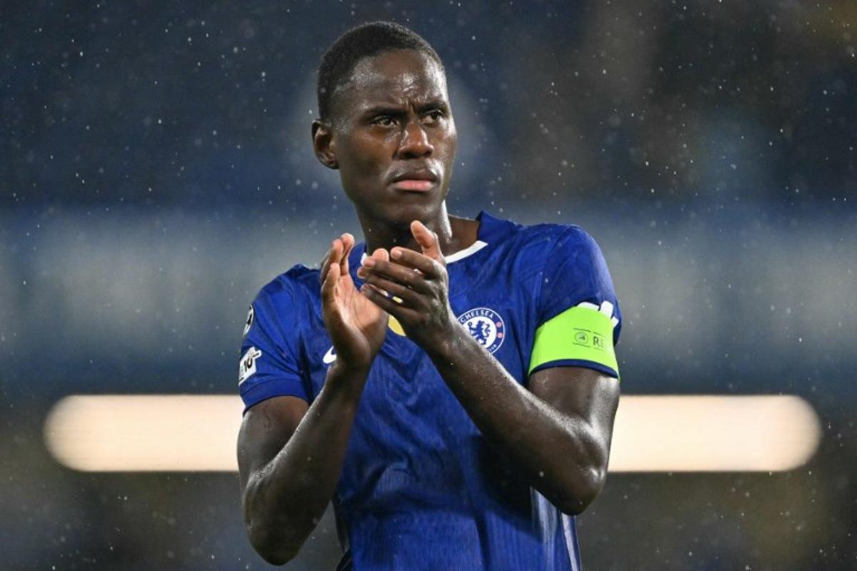 Chelsea's English defender #23 Trevoh Chalobah applauds the fans at the end of the UEFA Champions League league-phase football match between Chelsea and Ajax at Stamford Bridge in London on October 22, 2025. Glyn KIRK / AFP