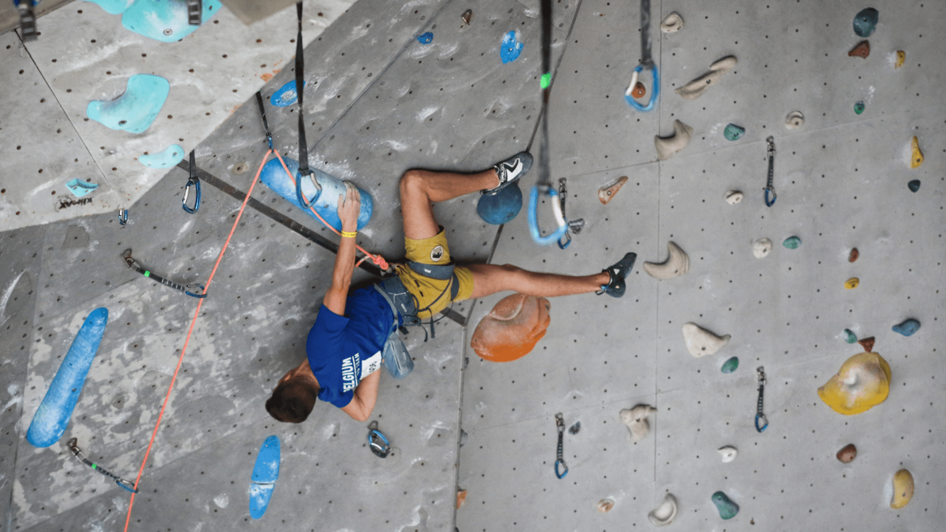 16-jarige Hannes Van Duysen uit Vinderhoute is eerste Vlaamse Wereldkampioen Boulder